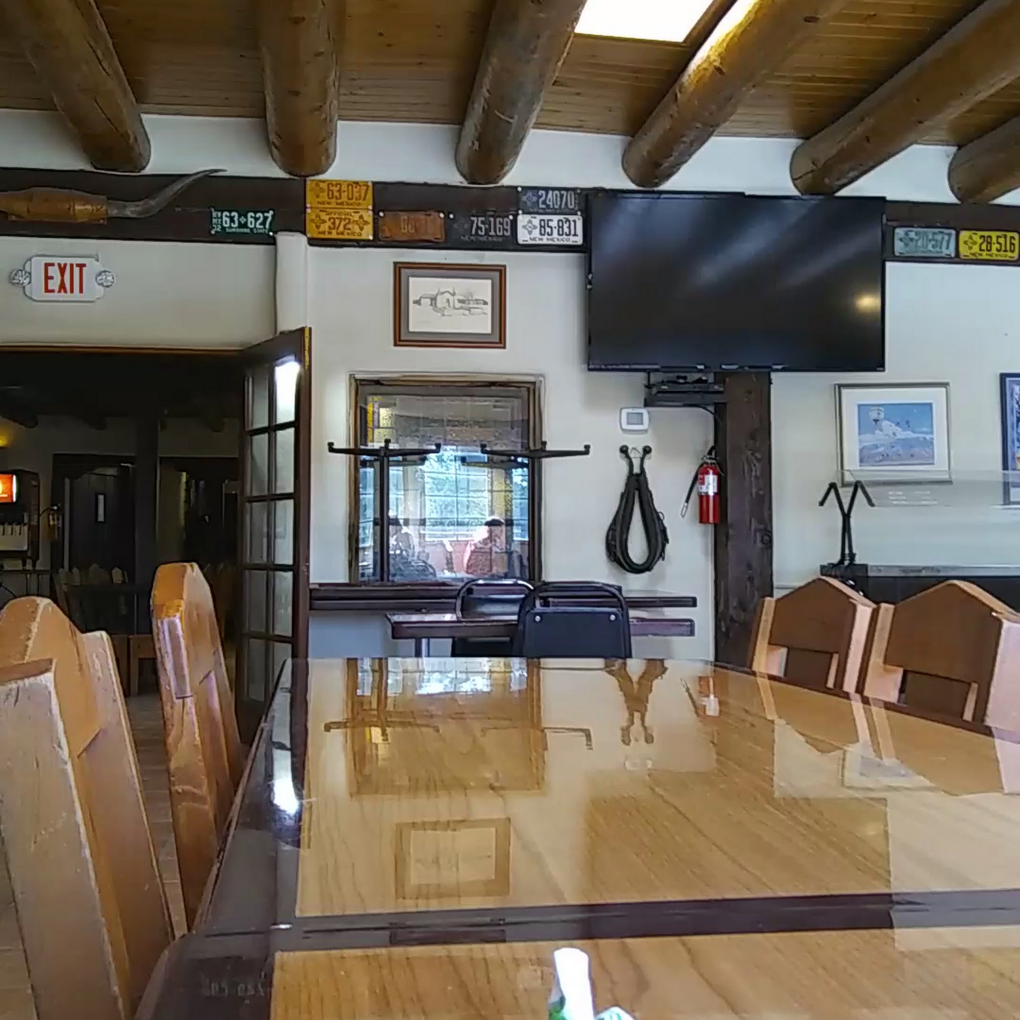 Village Pizza Corrales