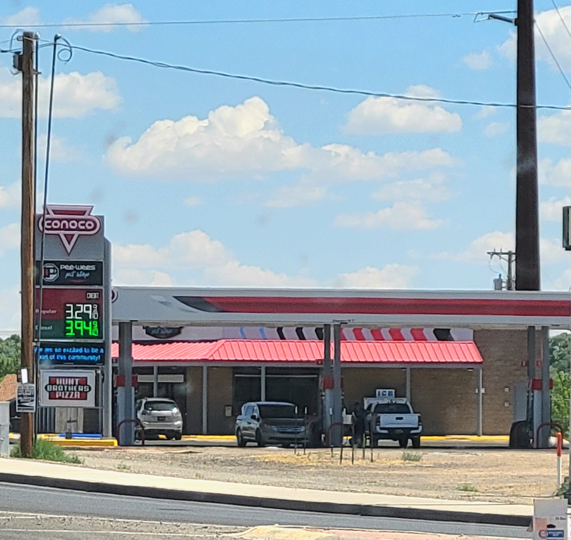 PeeWee's Pit Stop Rio Communities