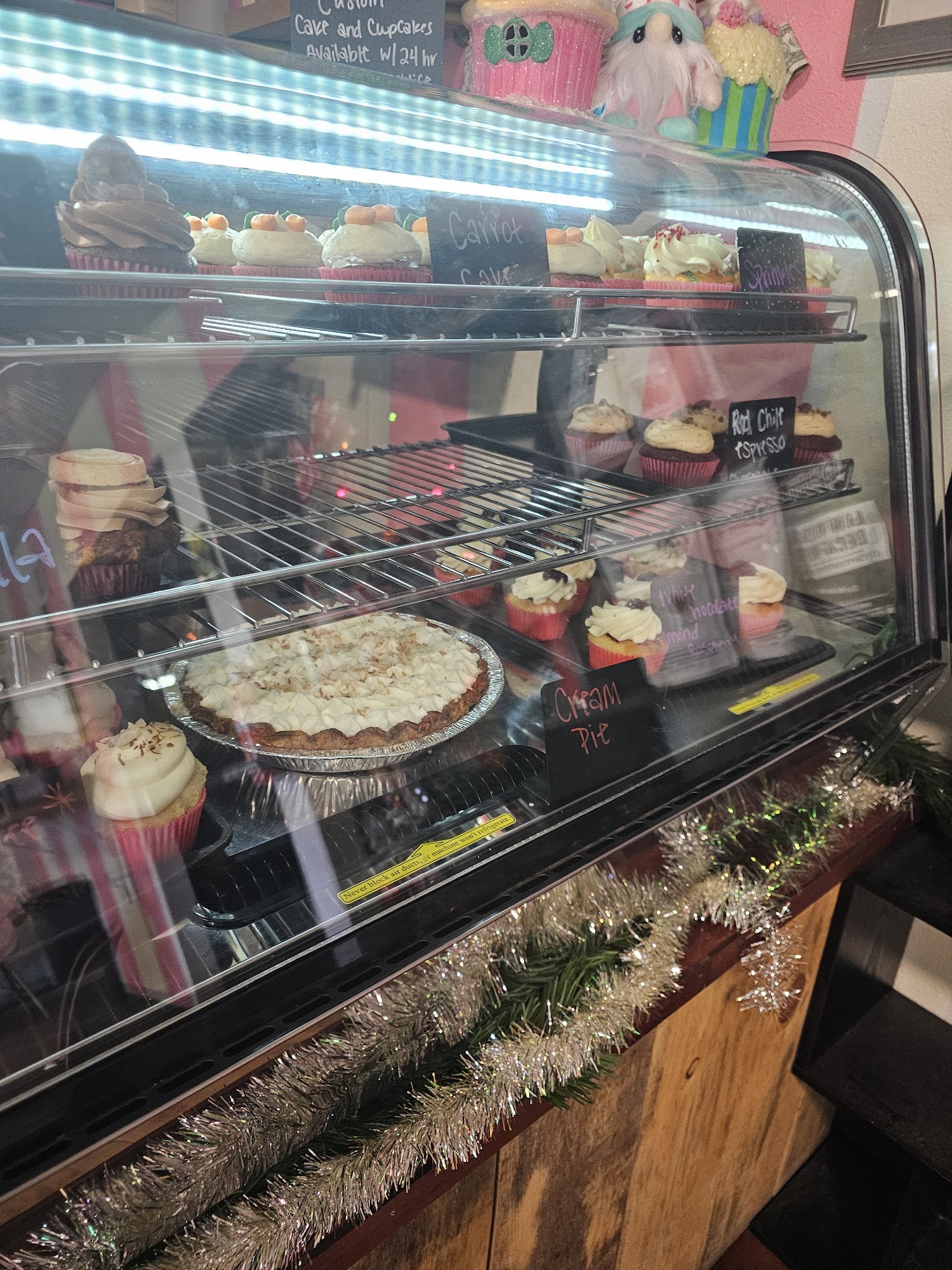 1724 Cupcakery, Confections & Co. Menu