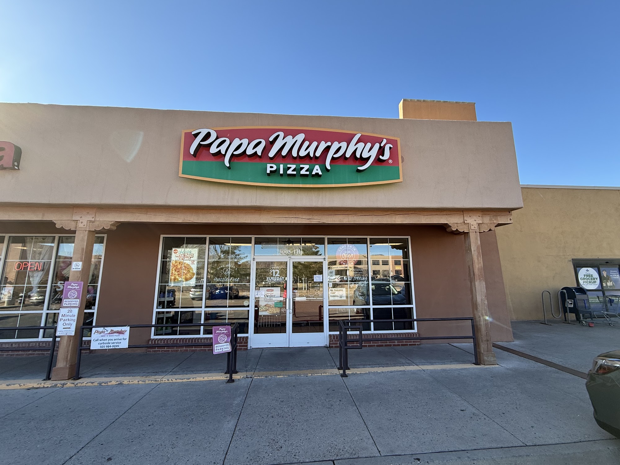 Papa Murphy's | Take 'N' Bake Pizza