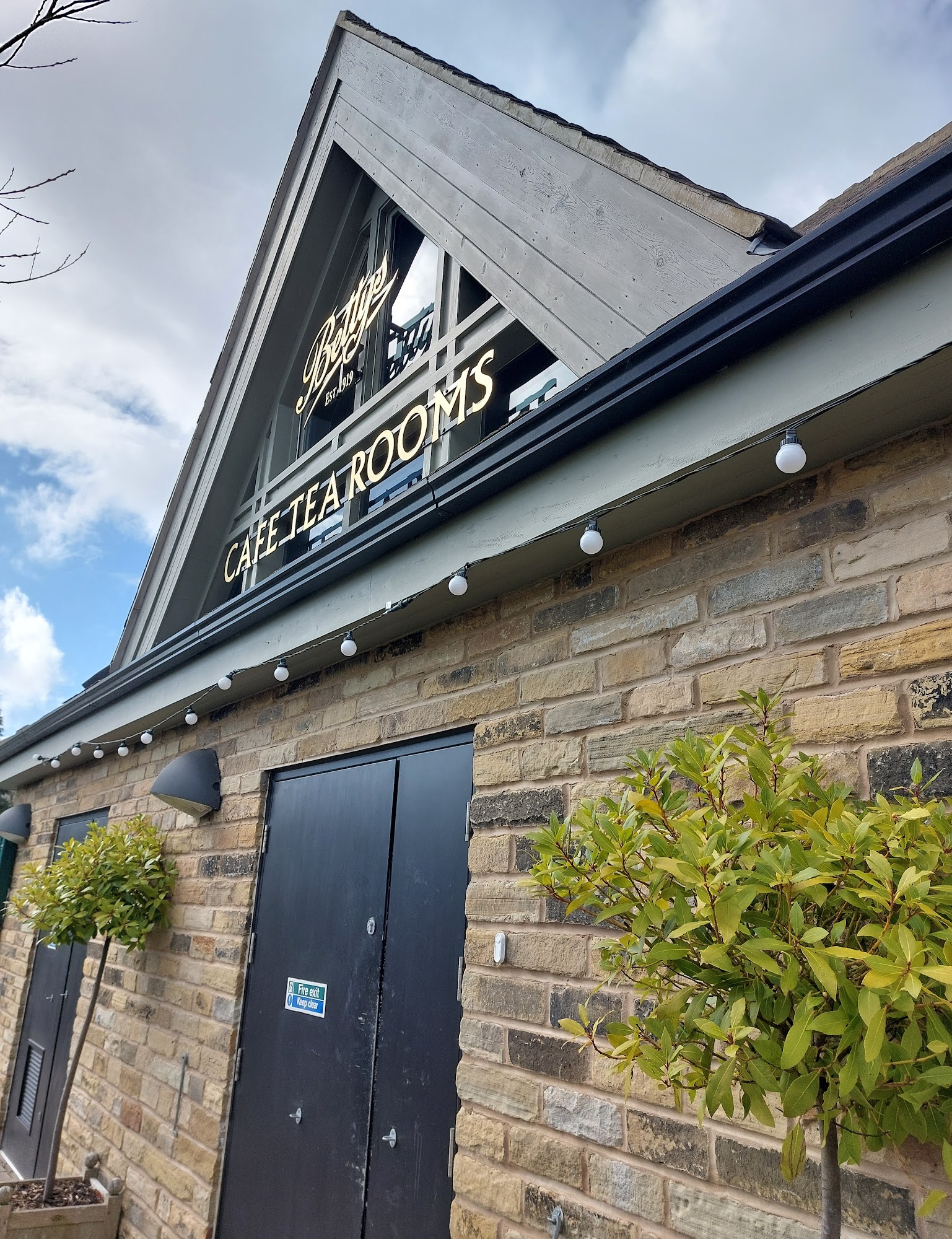 Bettys Café Tea Rooms - Harlow Carr Crag Ln, Beckwithshaw, Harrogate