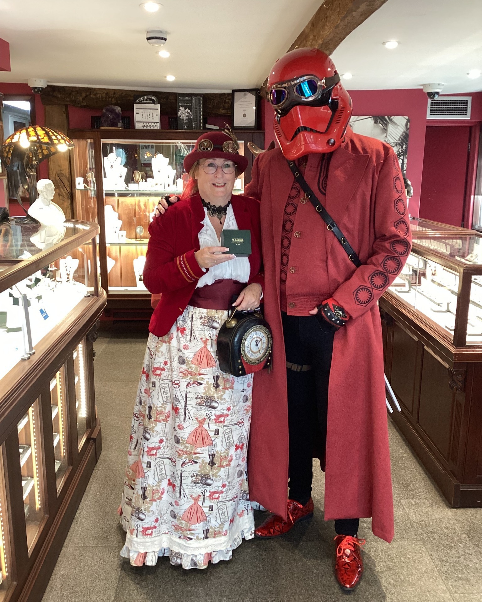 W Hamond - The Original Whitby Jet Shop
