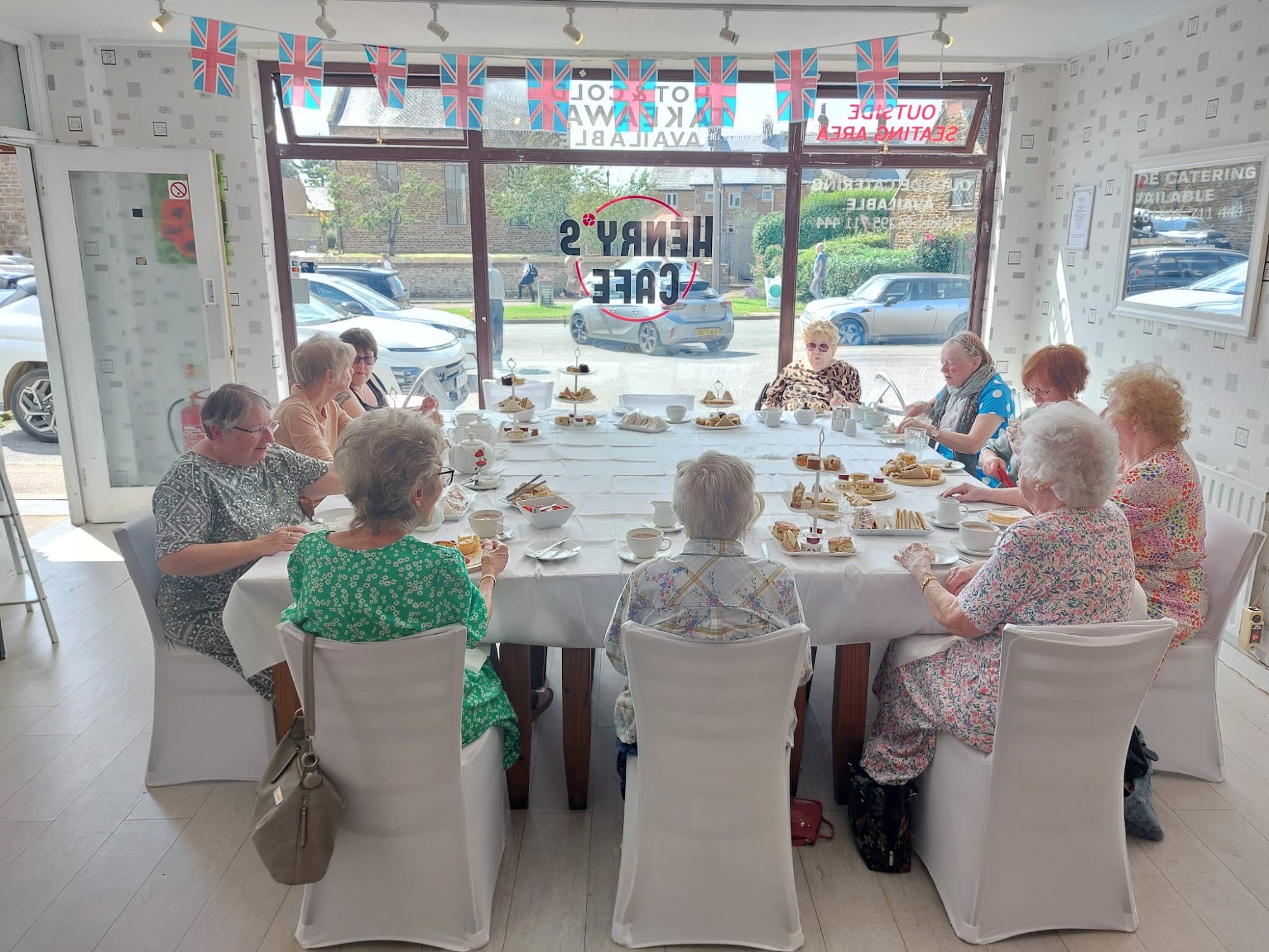 Henry’s Cafe 10 High St, Middleton Cheney, Banbury