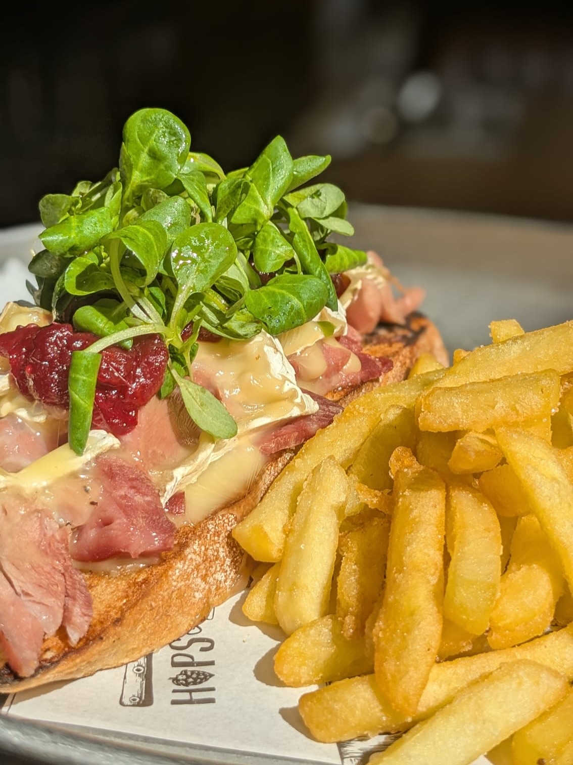 Hops and Chops 6 Kent Rd, st Crispins, Upton, Northampton, Northamptonshire NN5 4DR