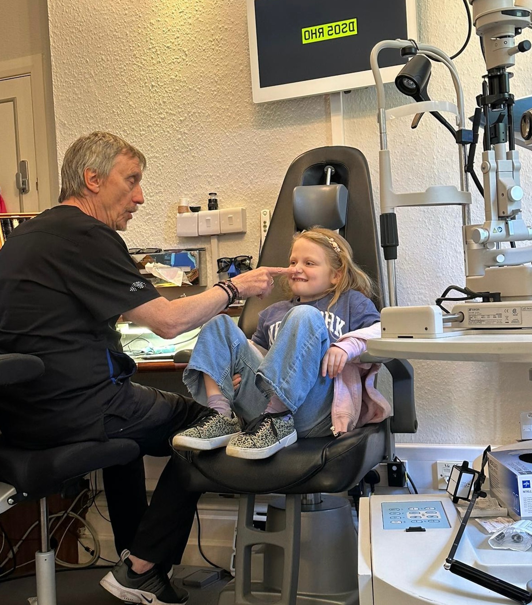 Tompkins Knight & Son Optometrists