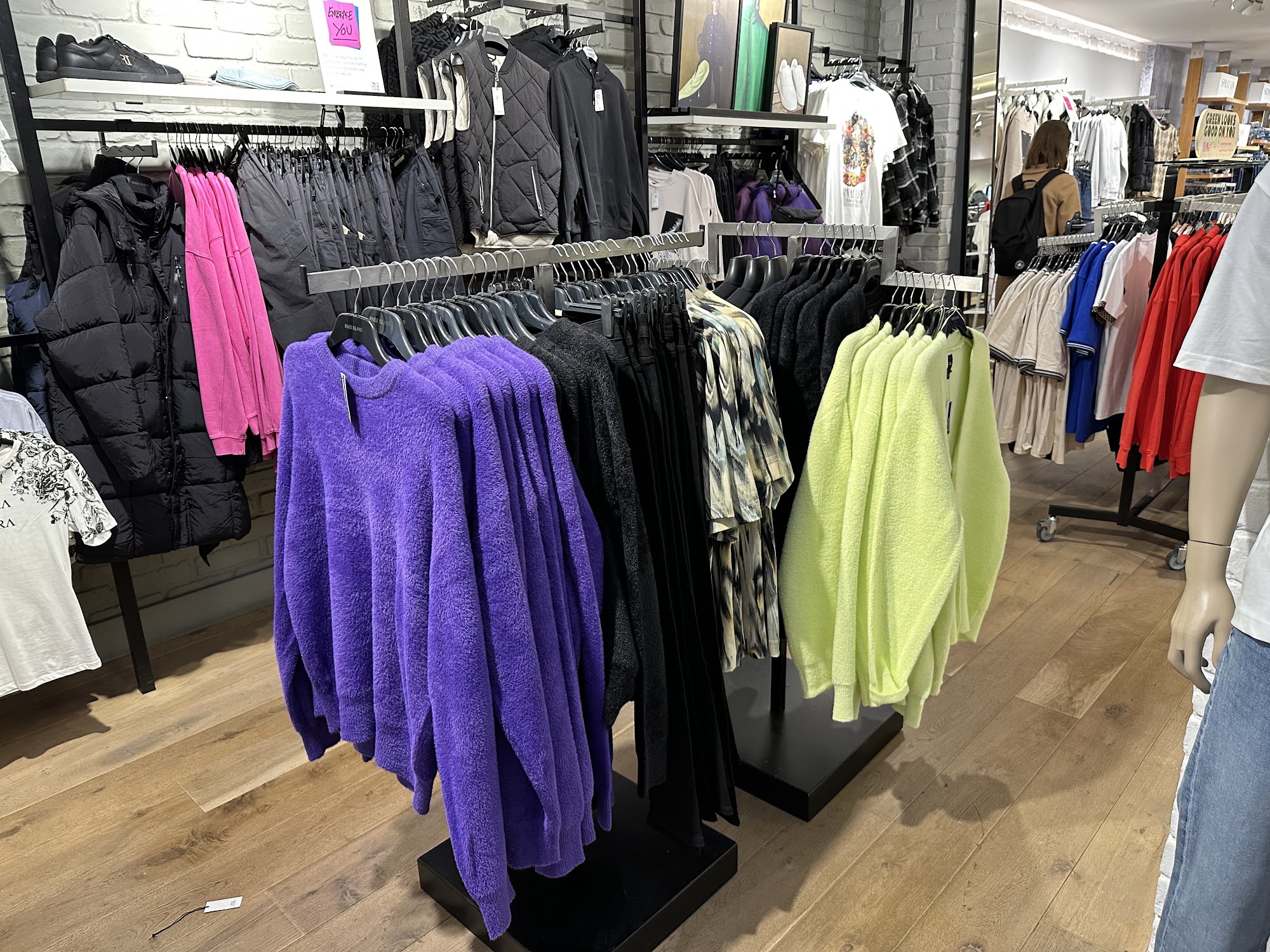 River Island