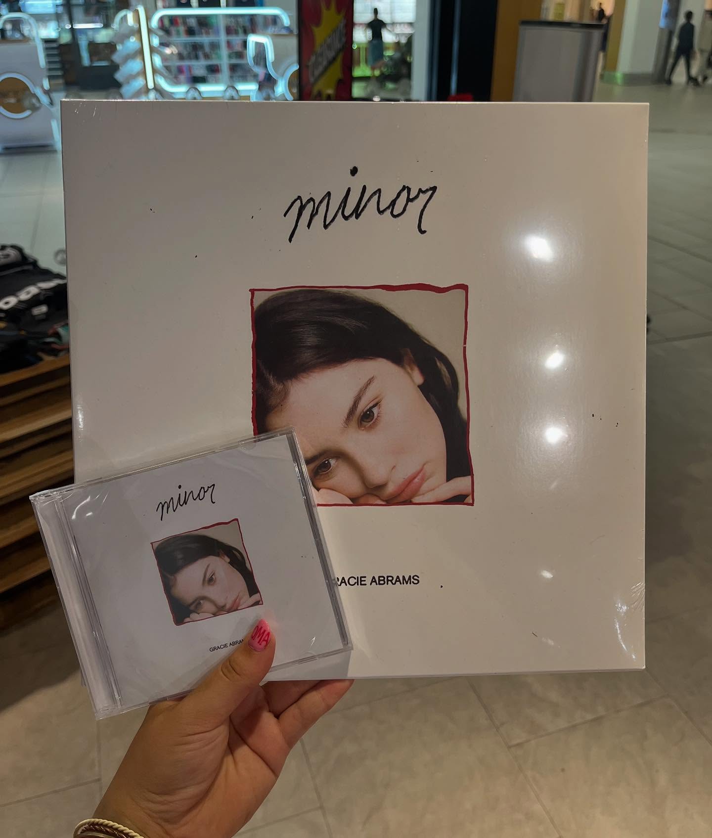 hmv