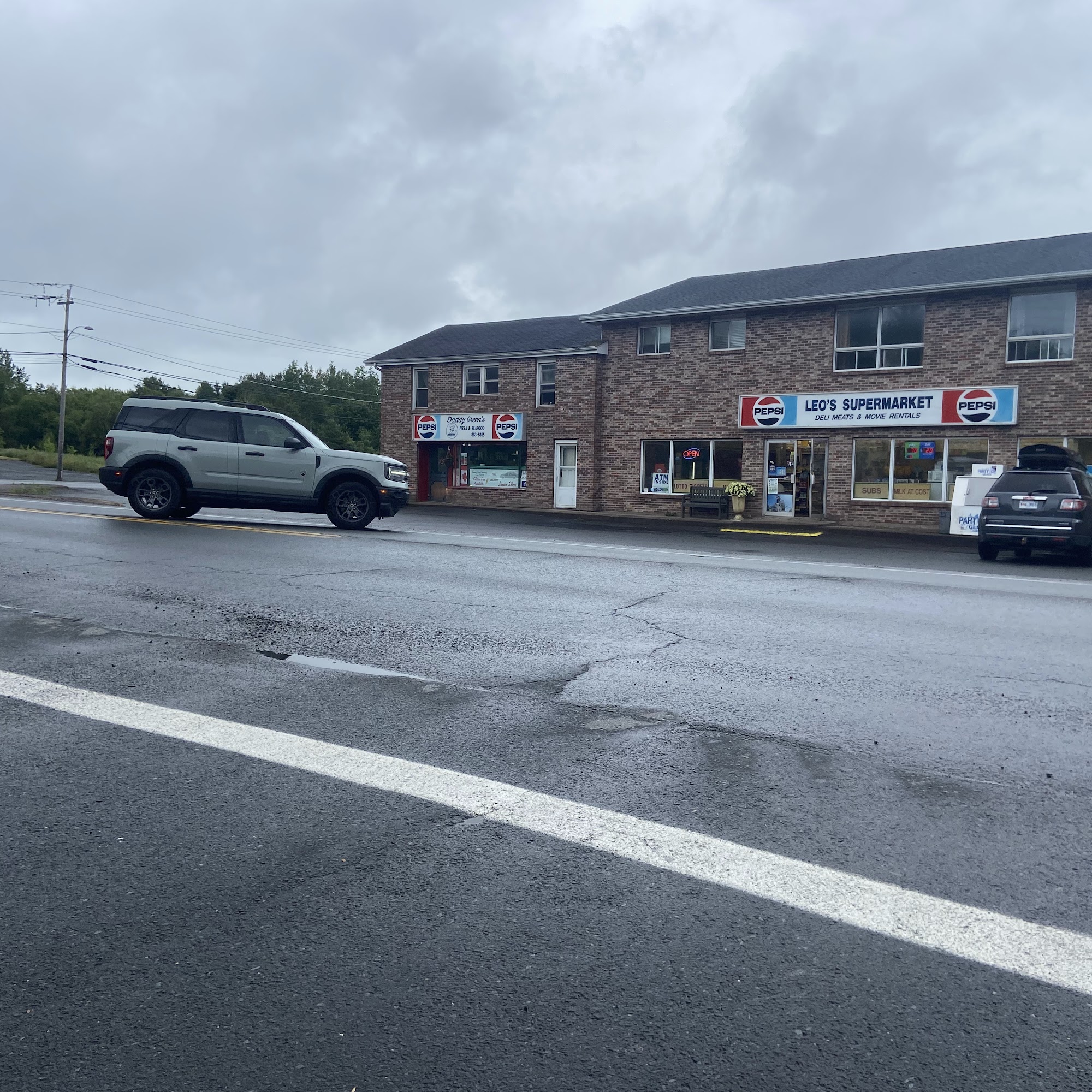 Leo's Supermarket Lantz