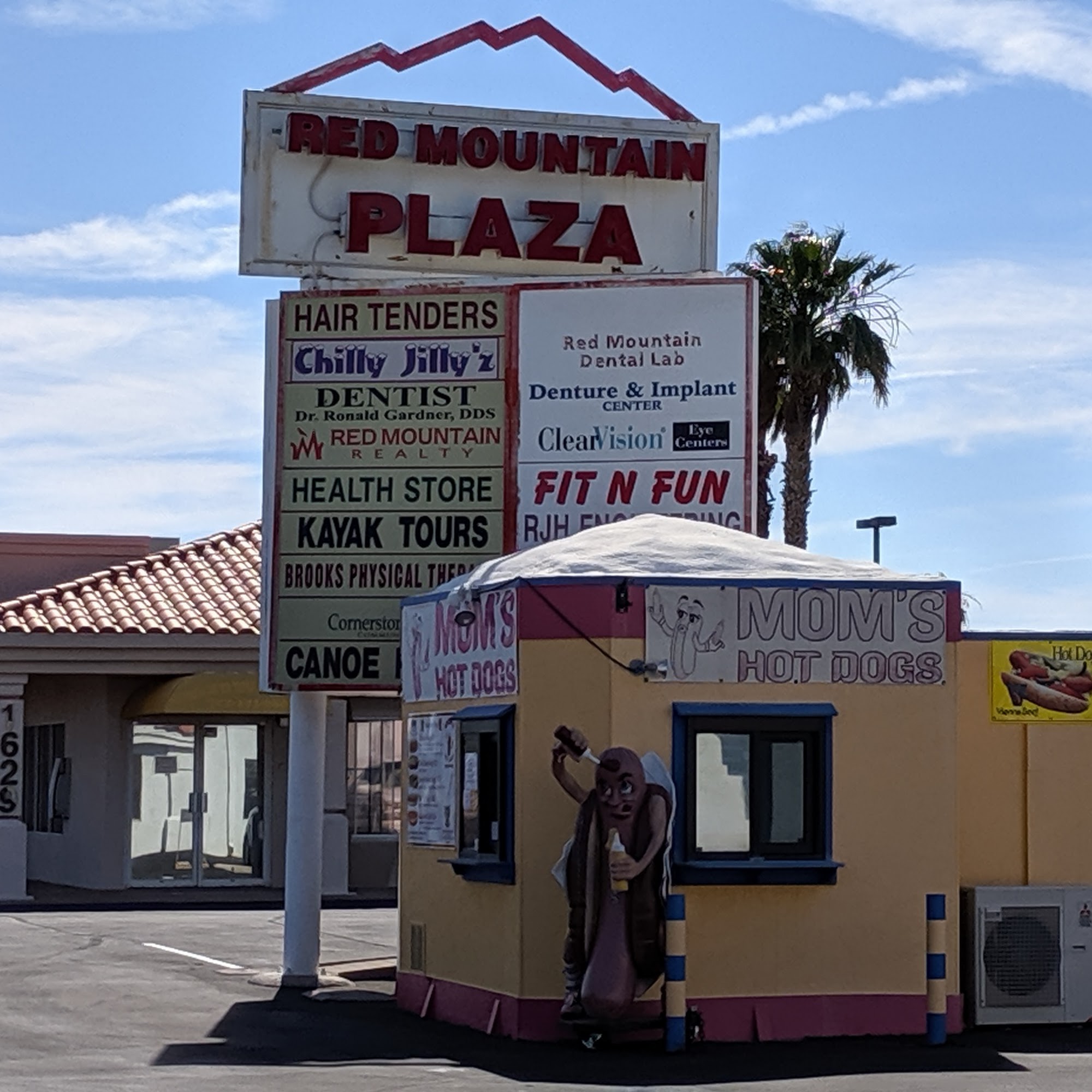 Moms Hot Dogs Boulder City