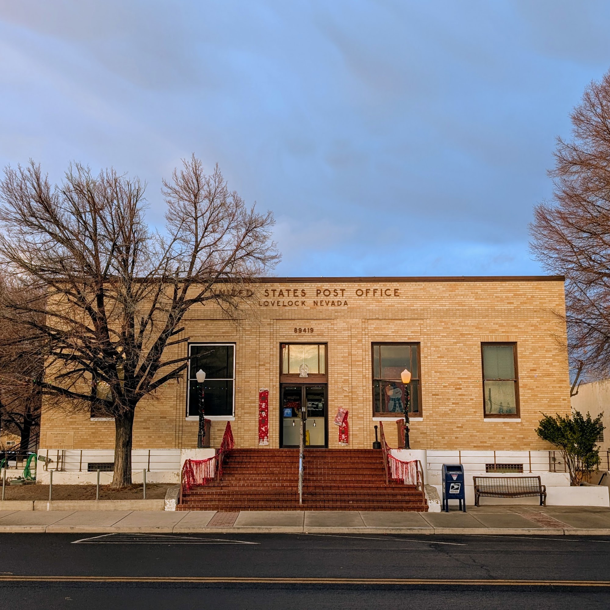 United States Postal Service Lovelock