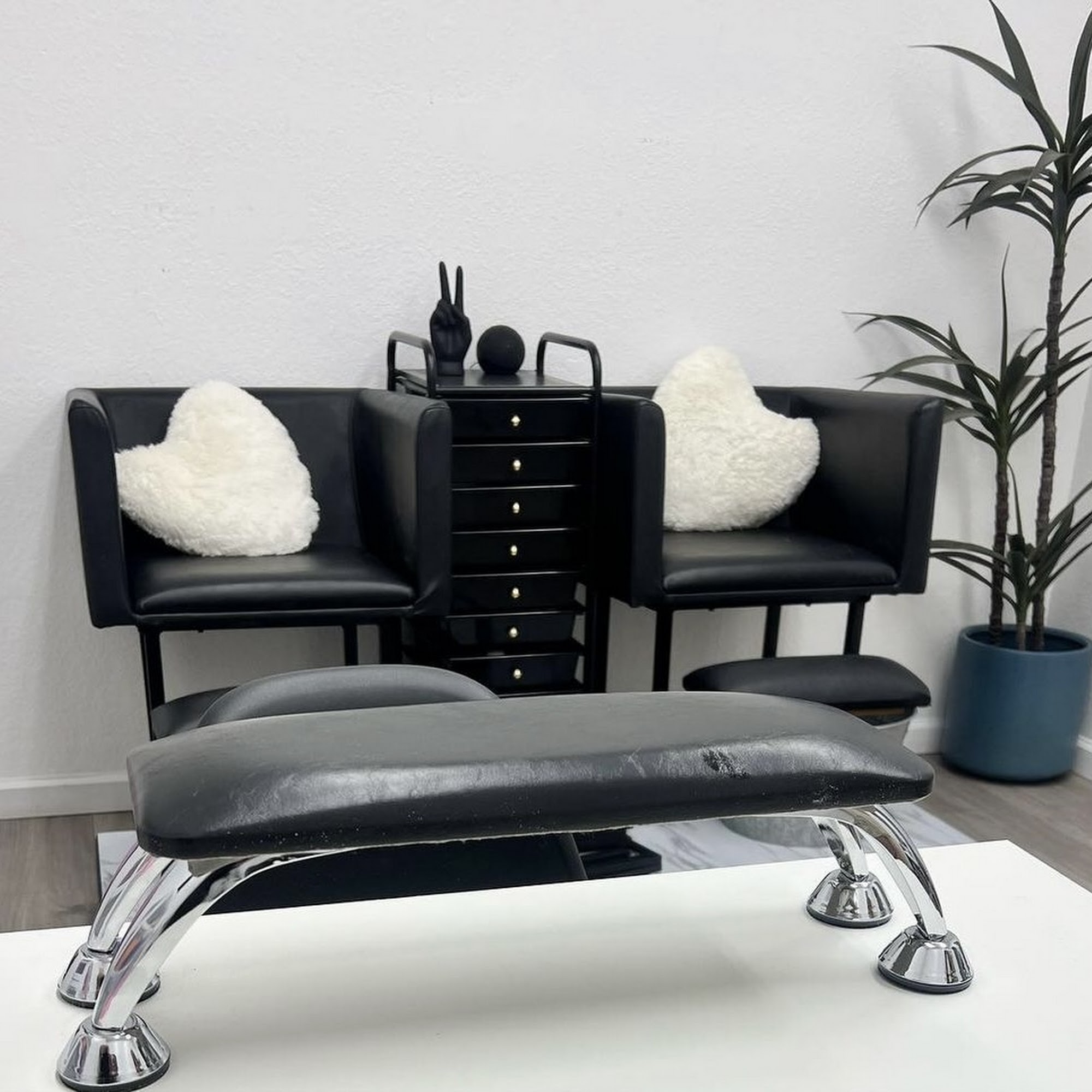 Rayne & Friends Salon 3400 Kauai Ct UNIT 208, Reno Nevada 89509