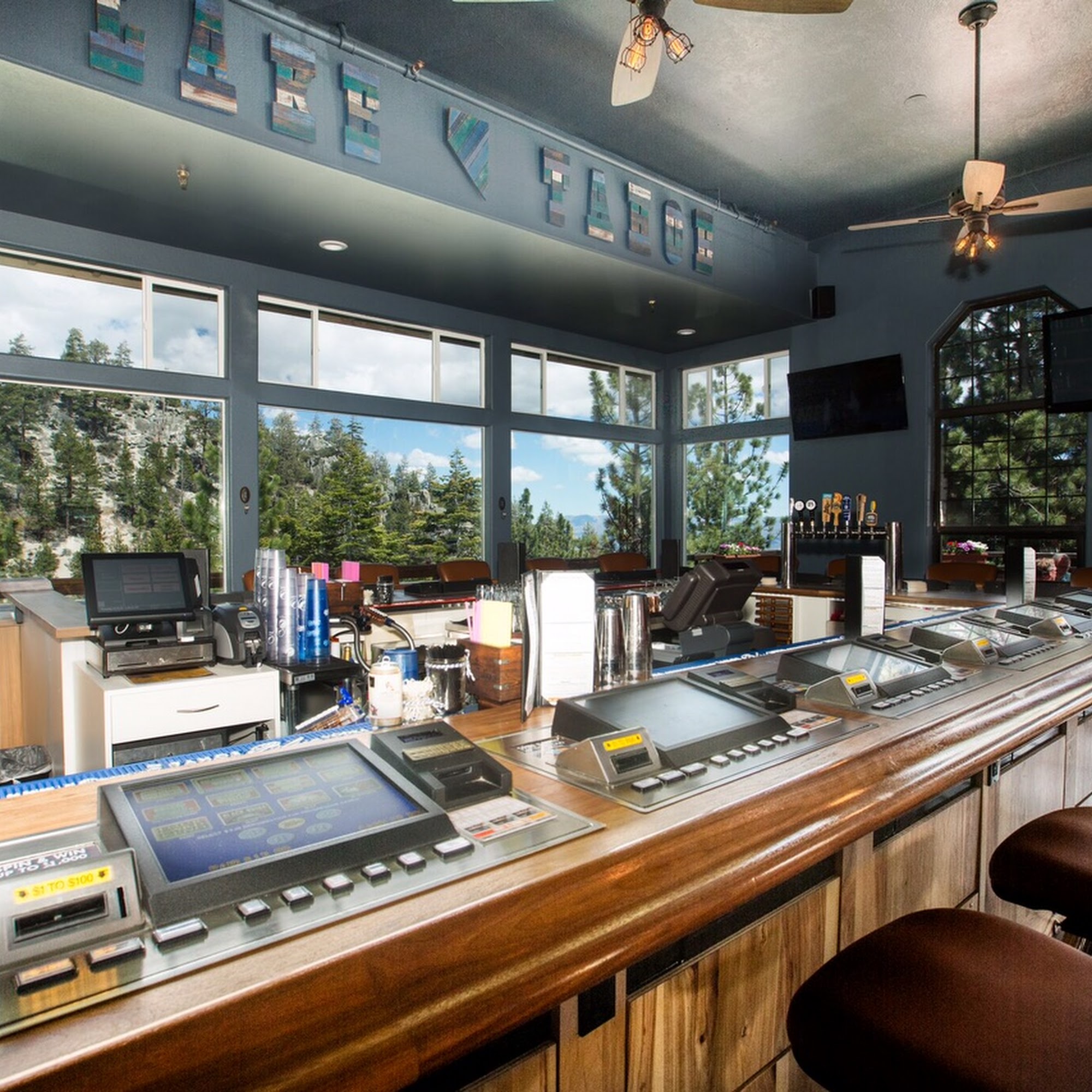 Fox & Hound, Lake Tahoe Stateline