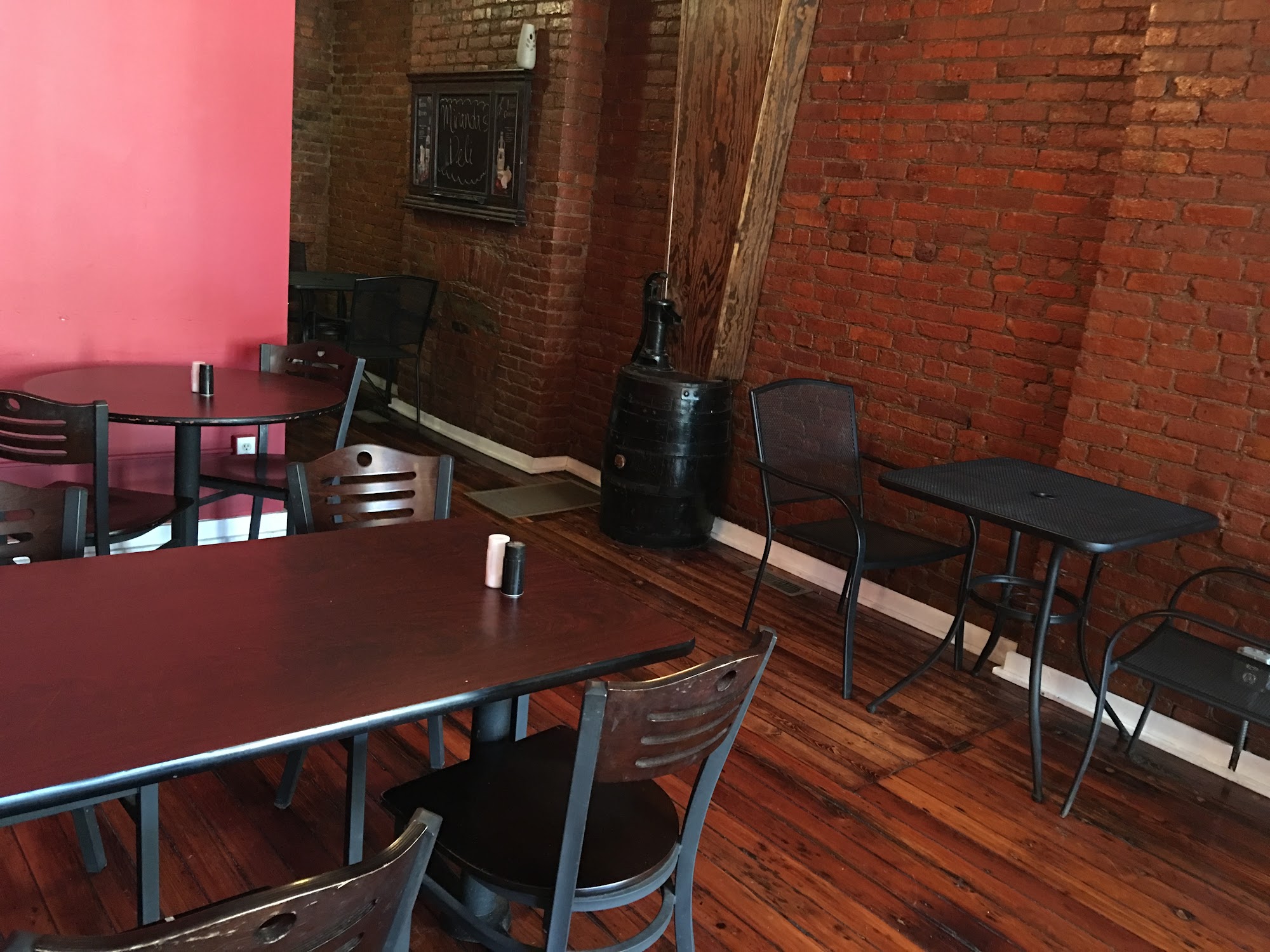 Miranda's Deli Albany