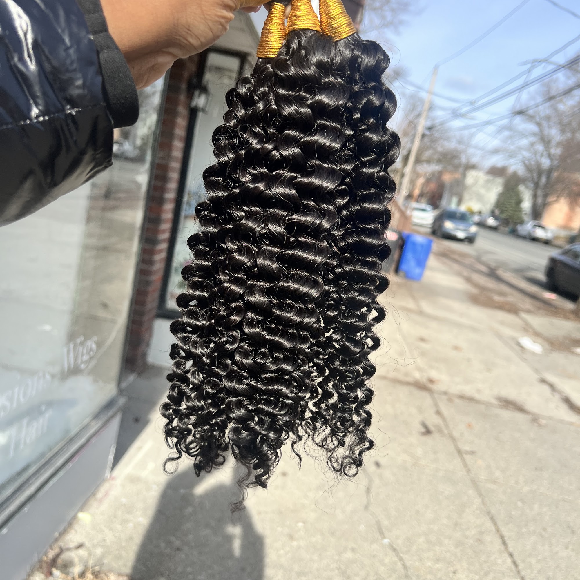 Her Majesty Bundles 414 Clinton Ave, Albany New York 12206