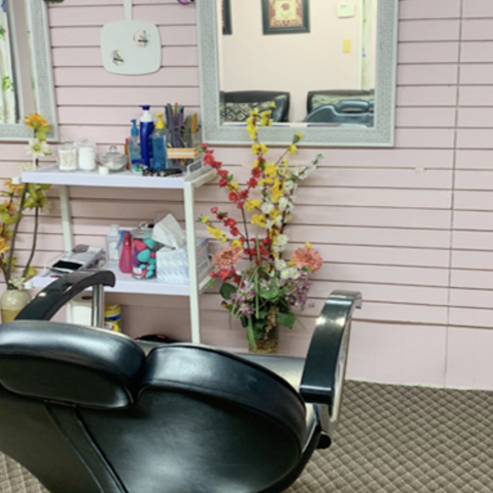 Kobita’s Parlour & Craft 495 Hamilton St Apartment 1, Albany New York 12203