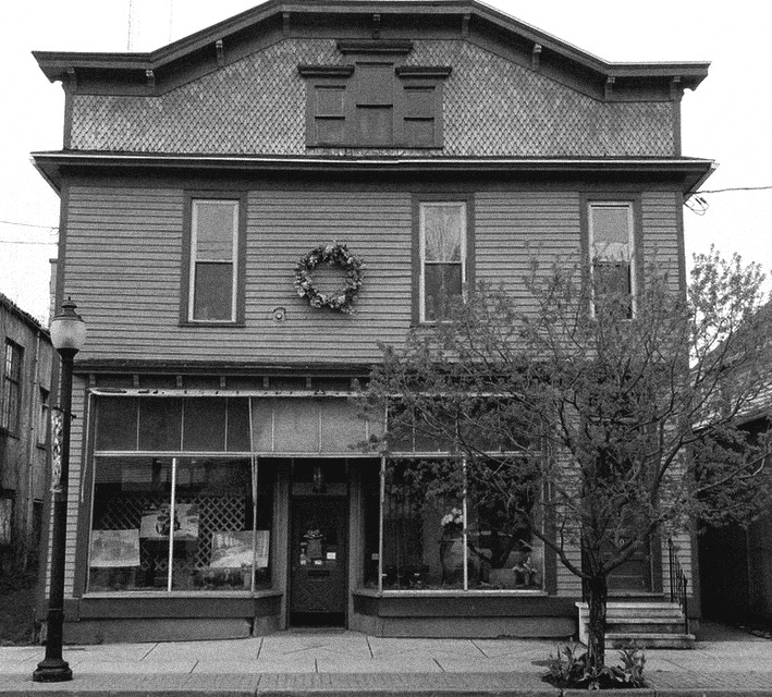 Lake Shore Grooming Lounge 48 N Main St, Angola New York 14006