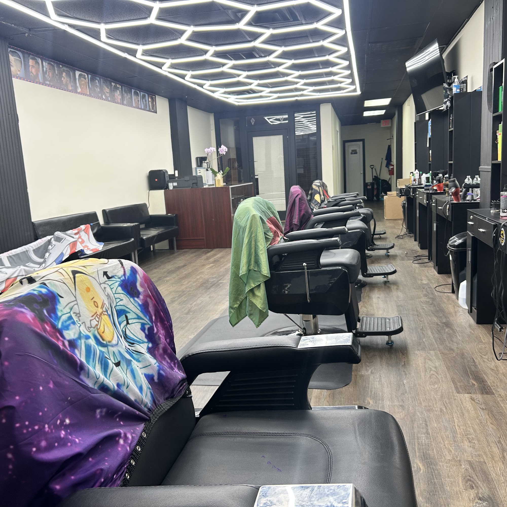 BALDWIN 3PLEJ BARBERSHOP