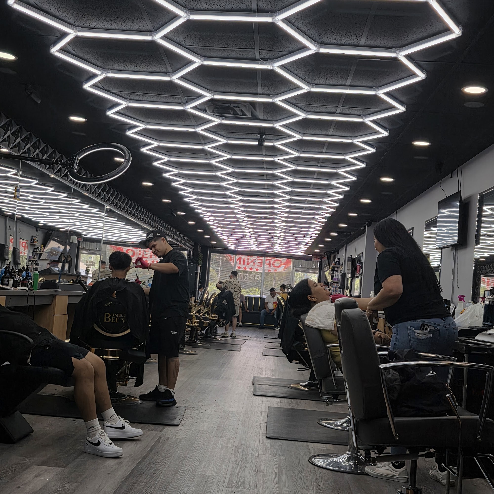 Magic Barbershop and Unisex 1239 Sunrise Hwy, Bay Shore New York 11706