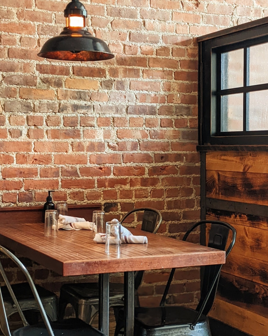 Melzingah Tap House Beacon