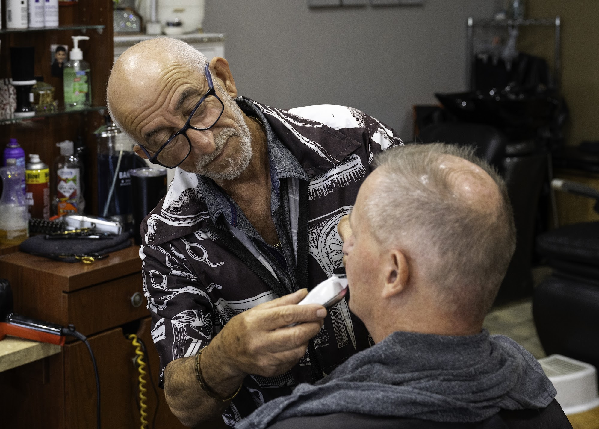 Touch of Class Salon and Spa 252-01 Union Tpke, Bellerose New York 11426