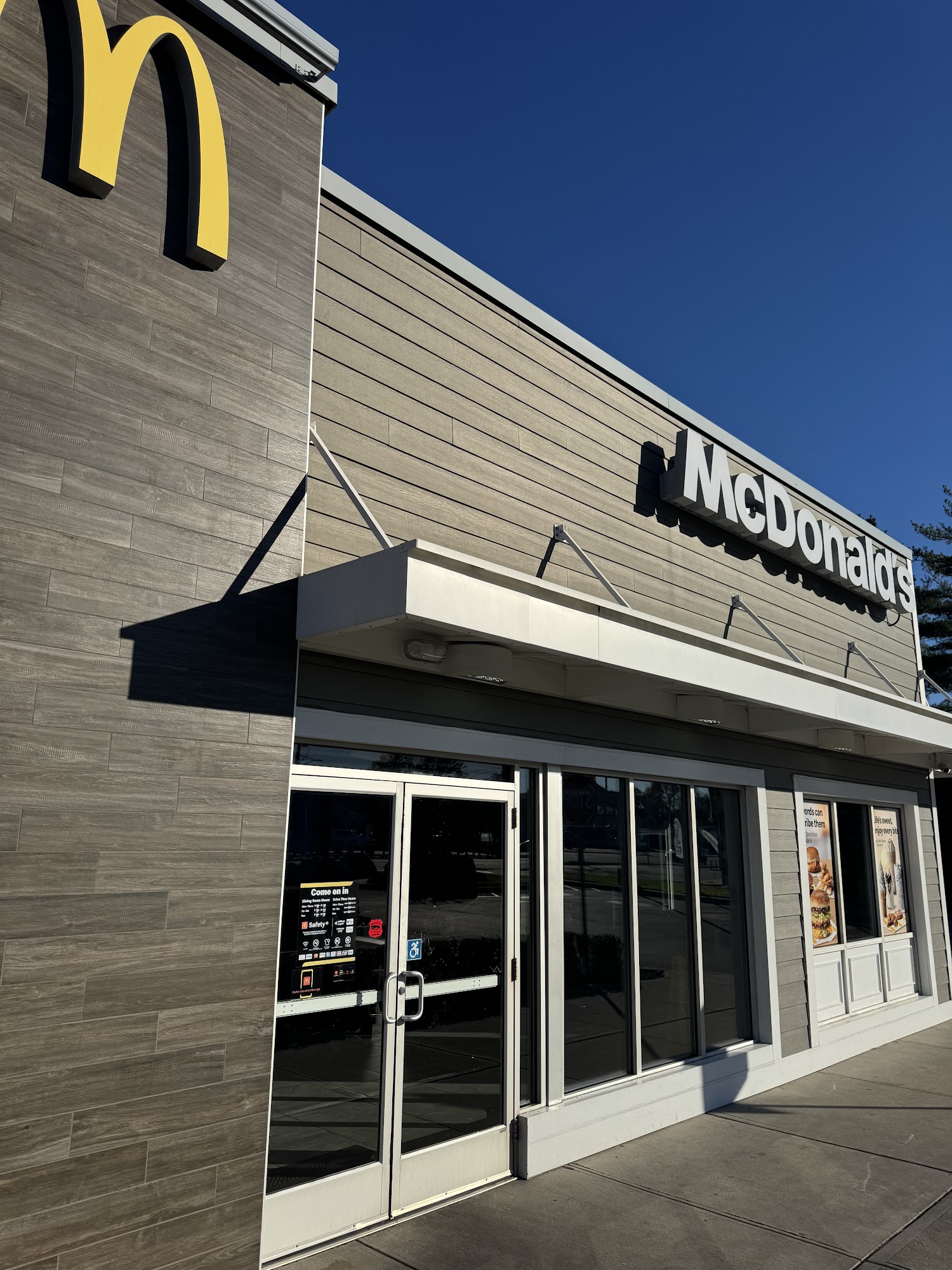 McDonald’s 32 Montauk Hwy, Blue Point