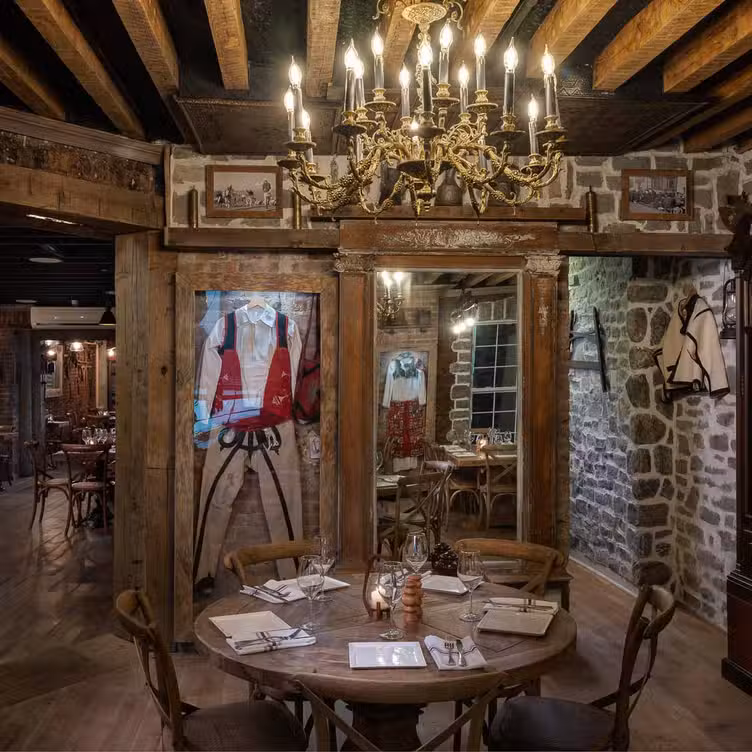 Photo credit: opentable