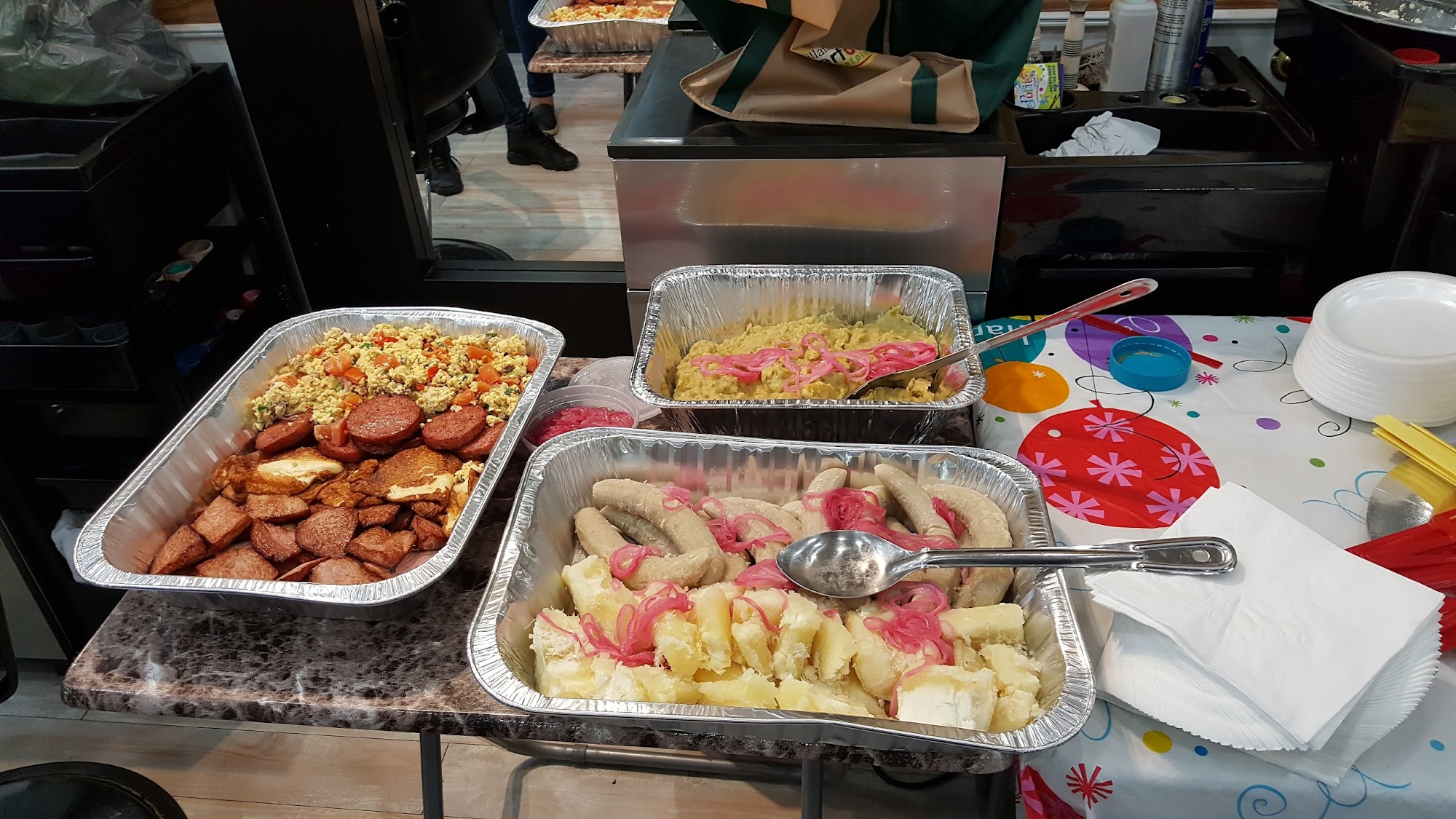 Belleza Y Glamour Beauty Salon