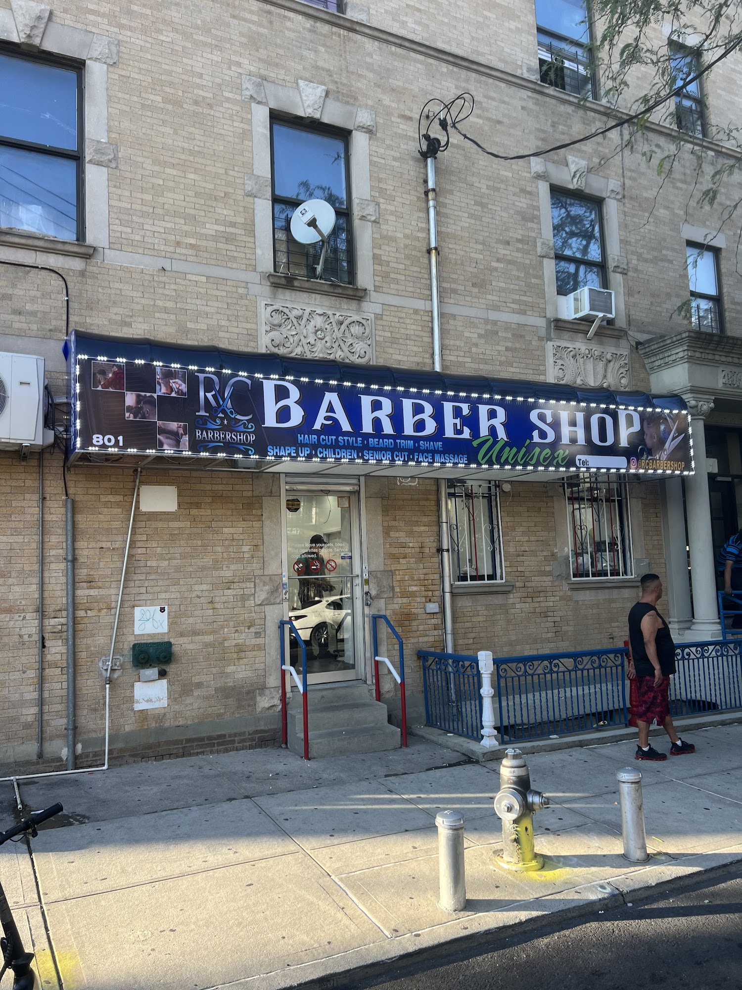 RC BARBERSHOP UNISEX