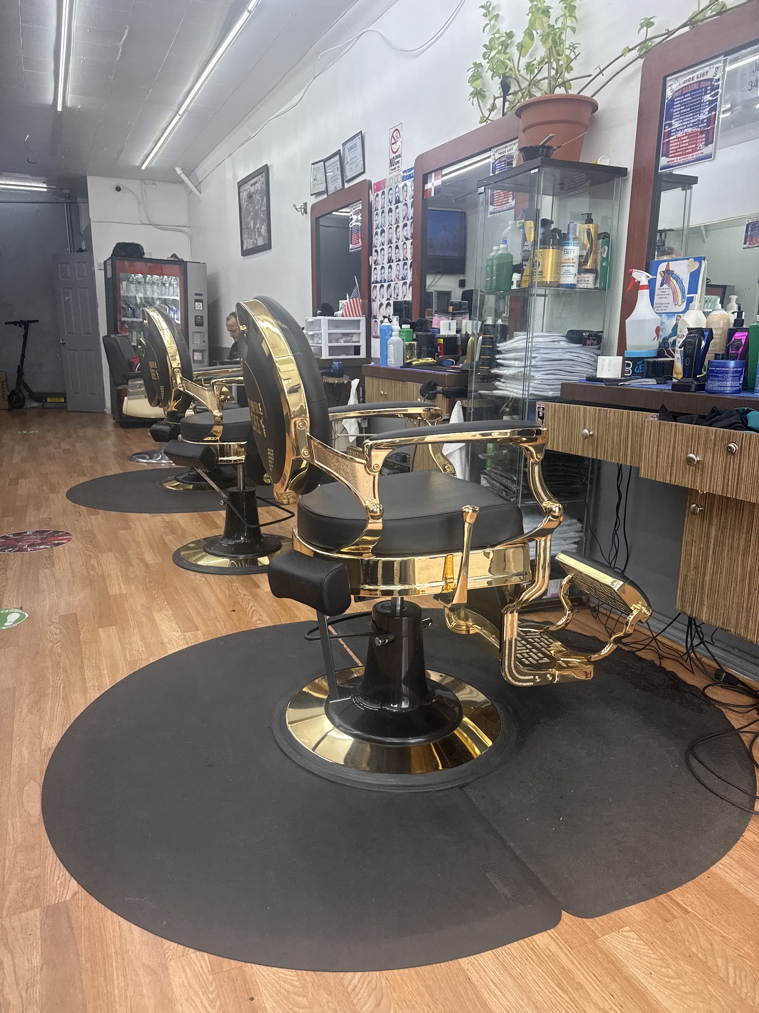 F&N Barber shop castle hill 1303 Castle Hill Ave, Bronx, NY 10462