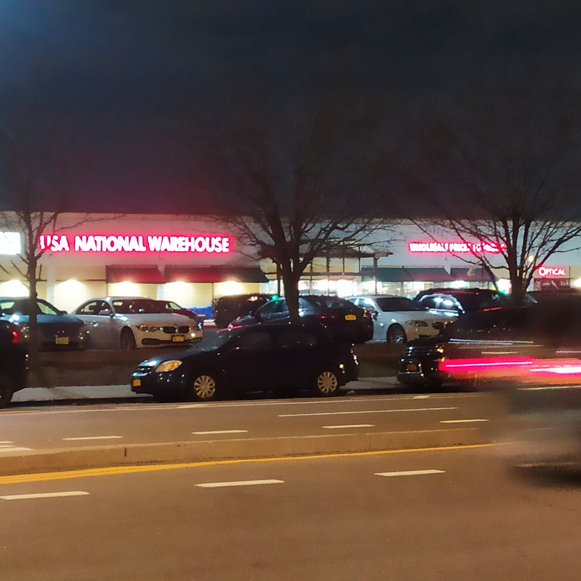 USA Nationwide Warehouse circular Bronx