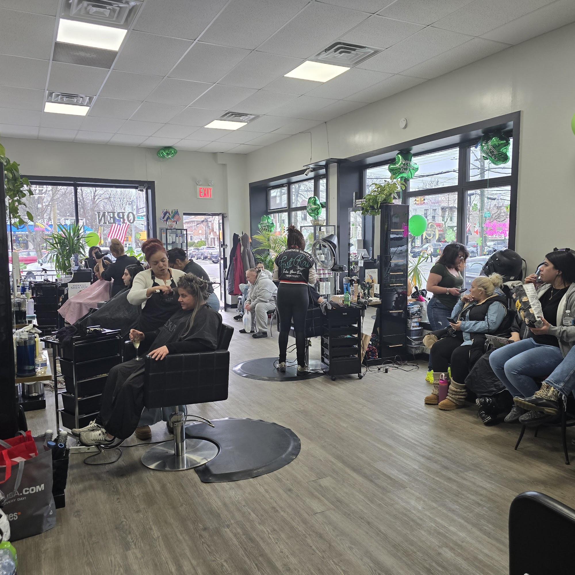 Betty Boop Hair Salon
