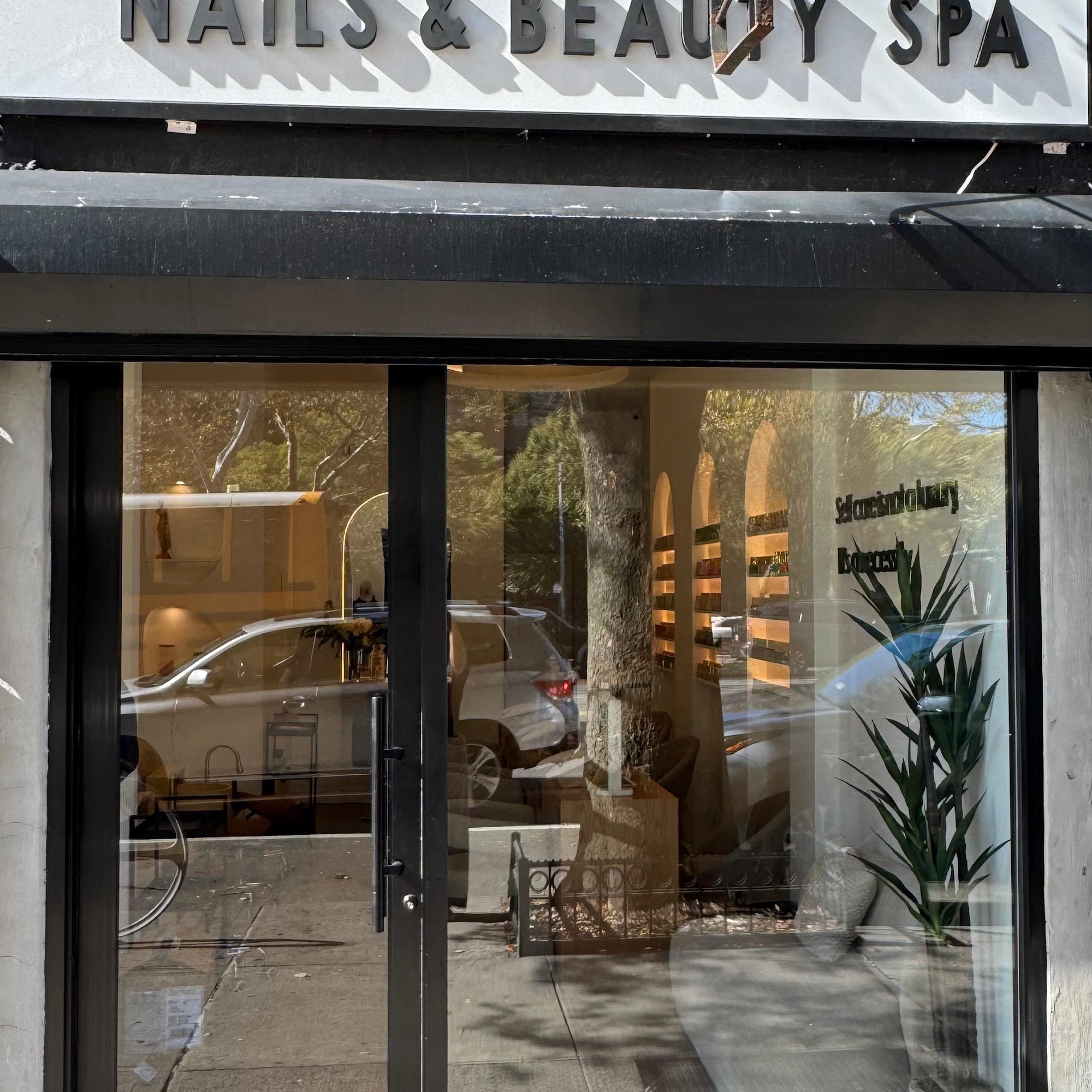 Yomcosmo Beauty Spa. Inc Nail Services