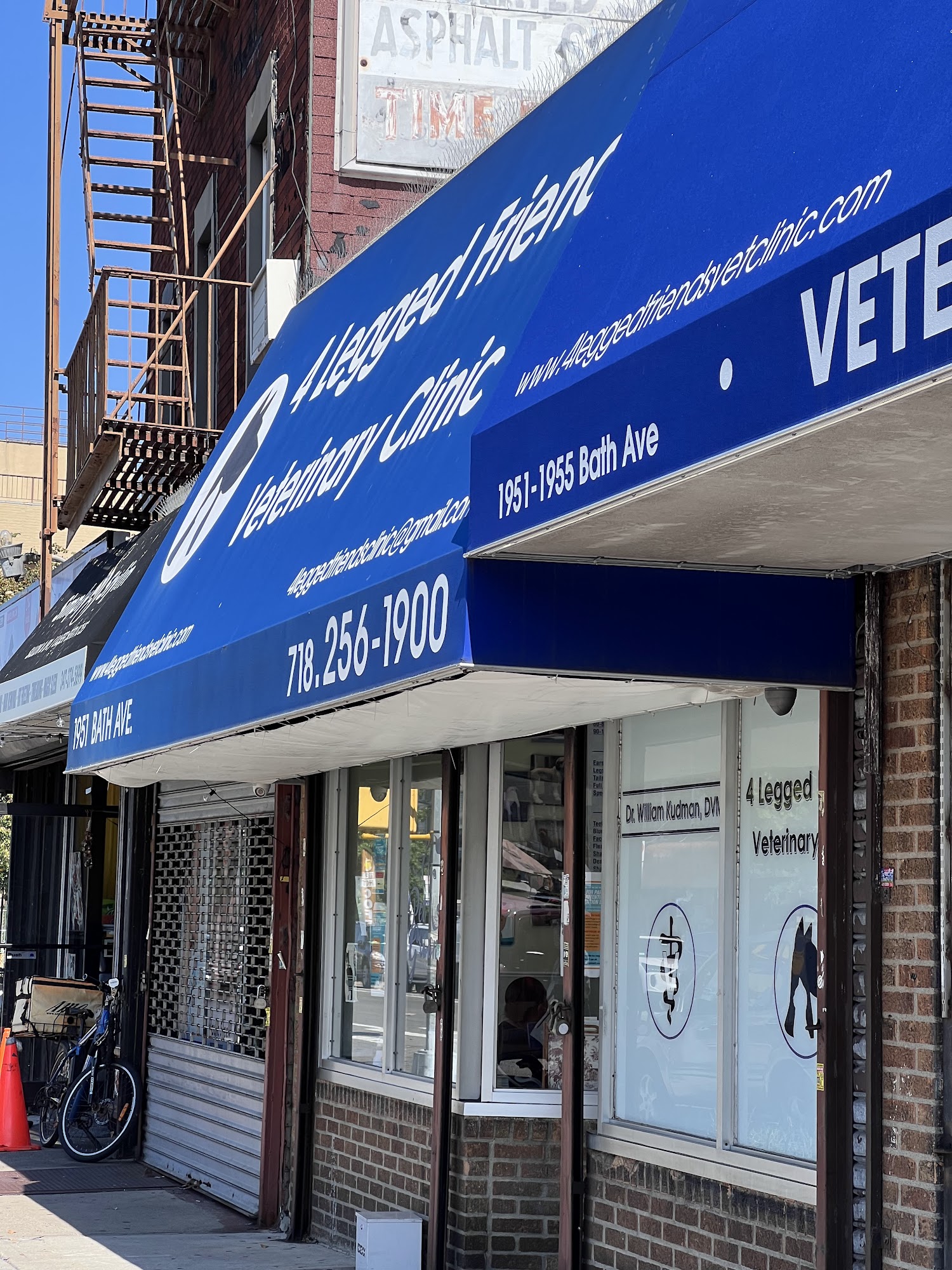 4 Legged Friends Veterinary Clinic PC Brooklyn