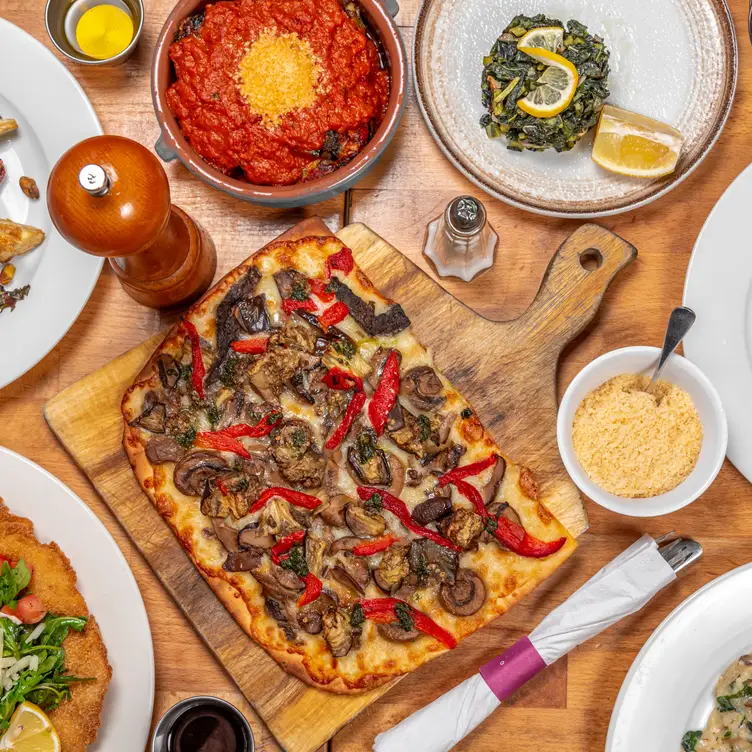 Photo credit: opentable