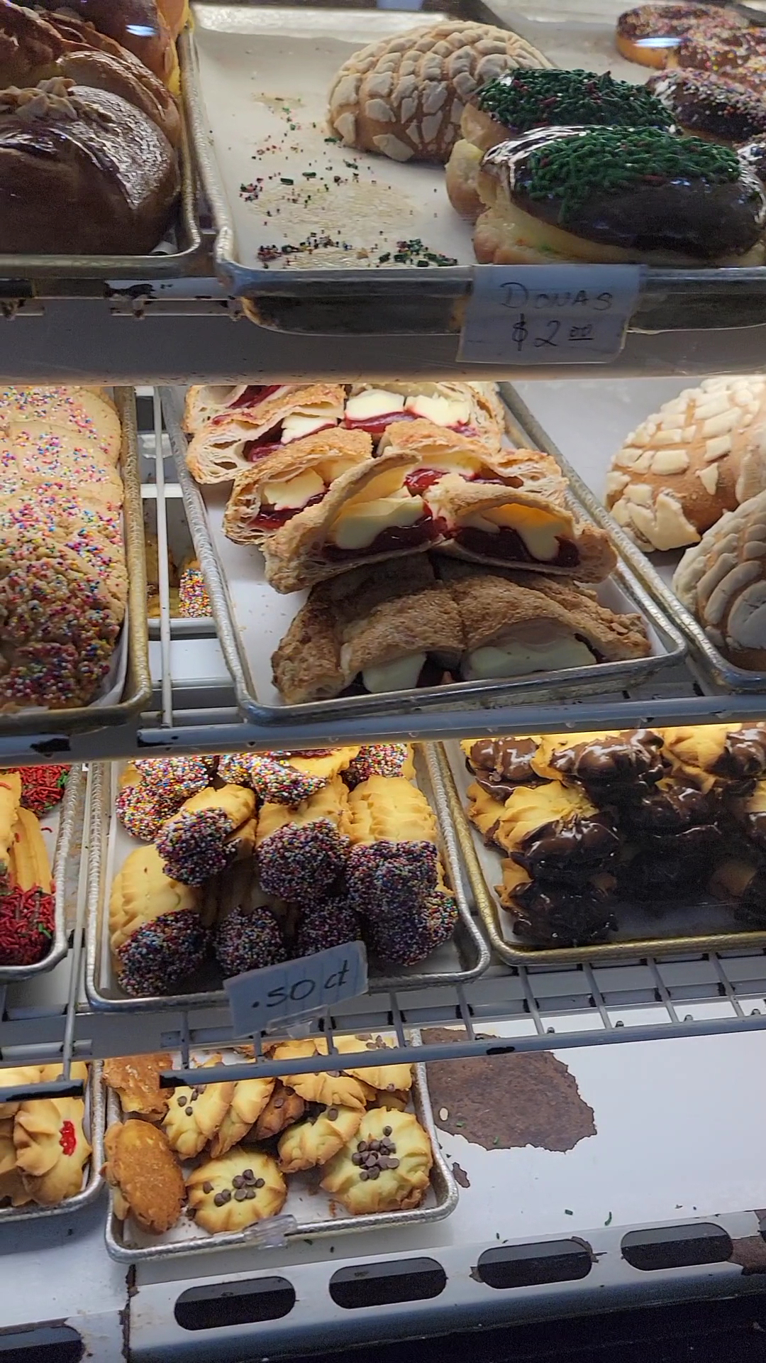 Calibella Bakery & Piqueteadero Menu