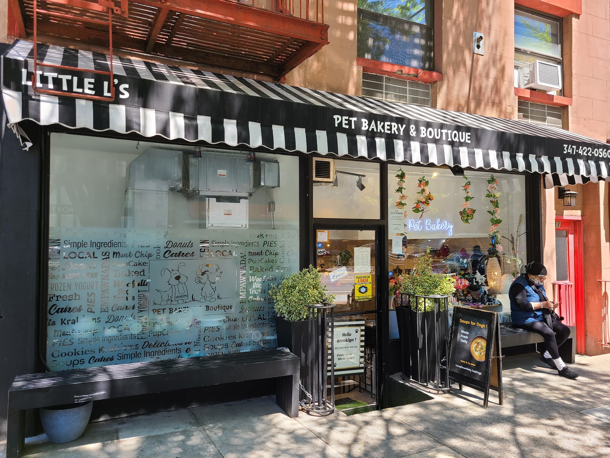 Little L's Pet Bakery & Boutique Brooklyn