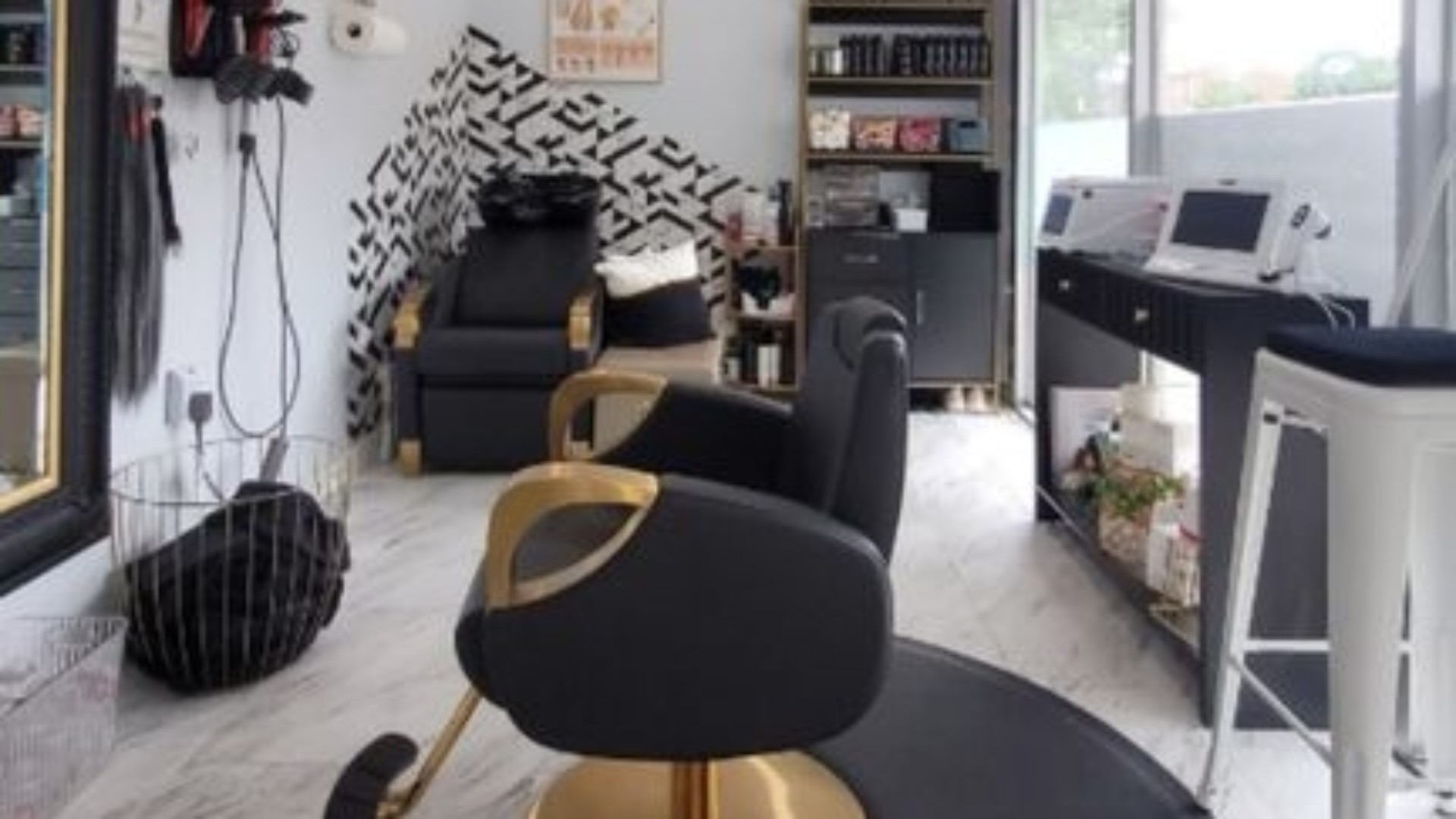 SimpleStyles by Mel 2719 Atlantic Ave Suite #1, Brooklyn New York 11207