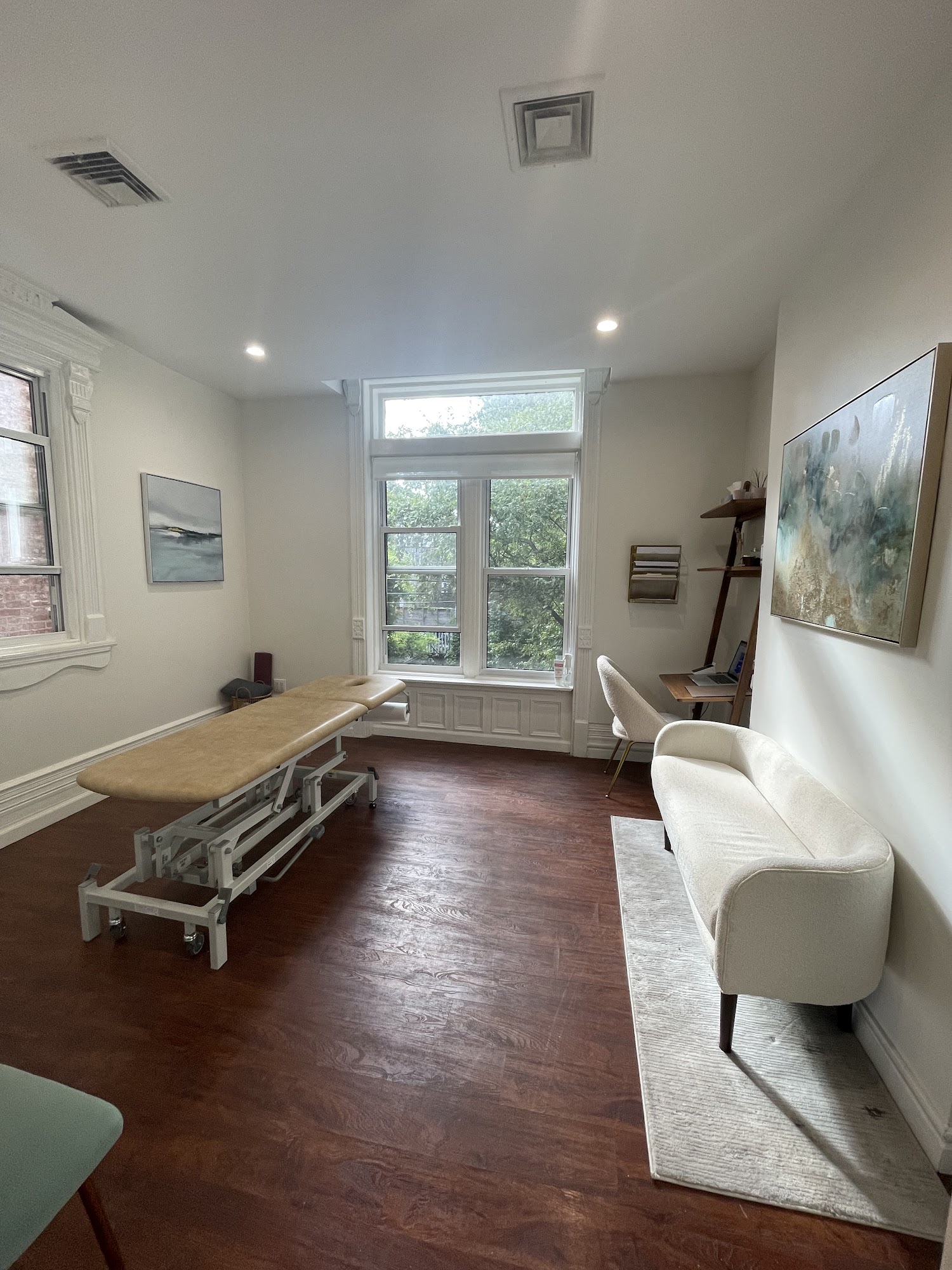 Frame Therapeutics 182 8th Ave, Brooklyn New York 11215