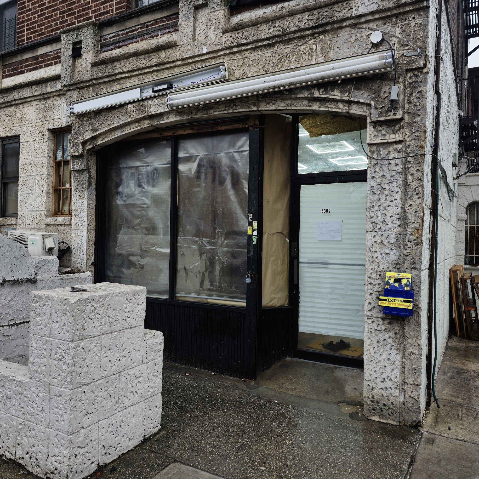 Lease n drive 5302 16th Ave, Brooklyn, NY 11204