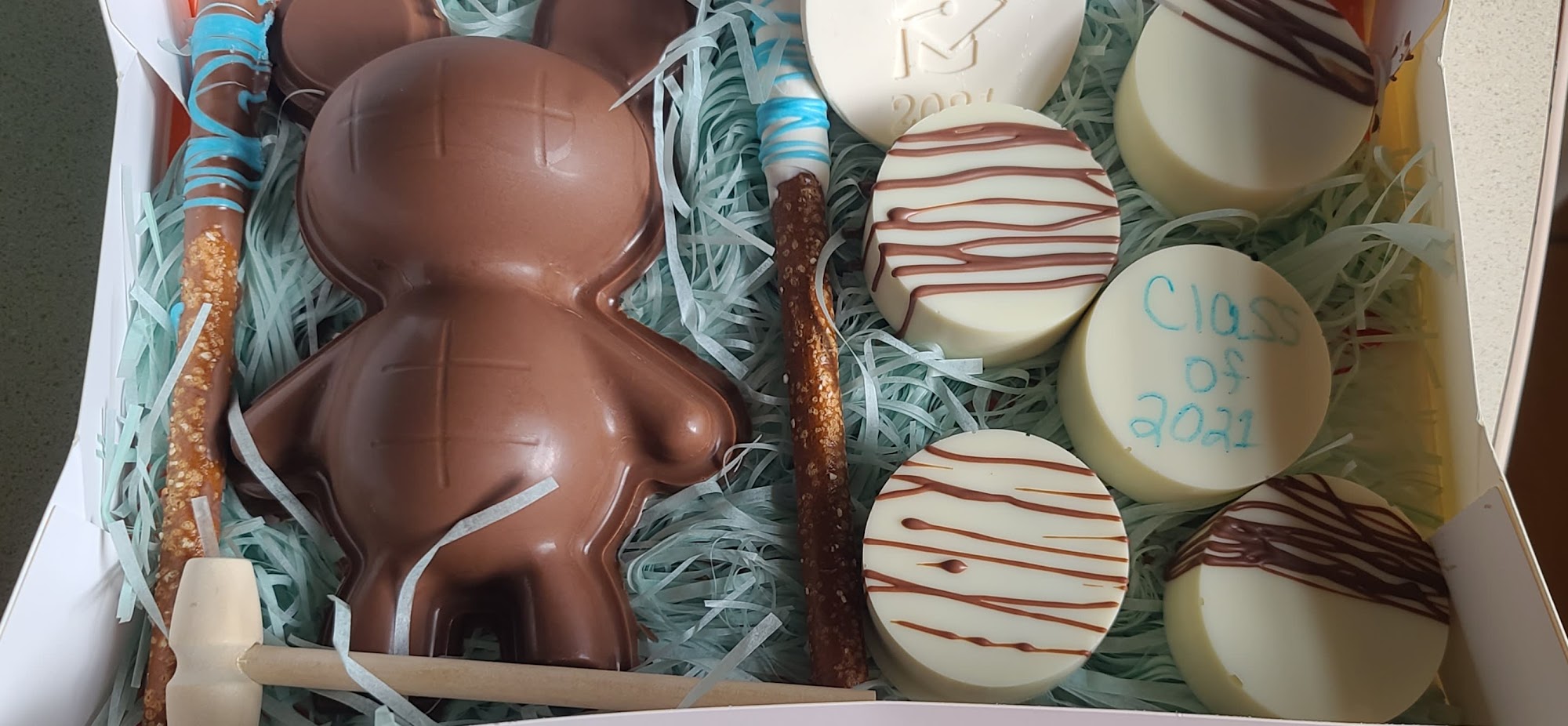 Custom Cakes By Giselle Menu