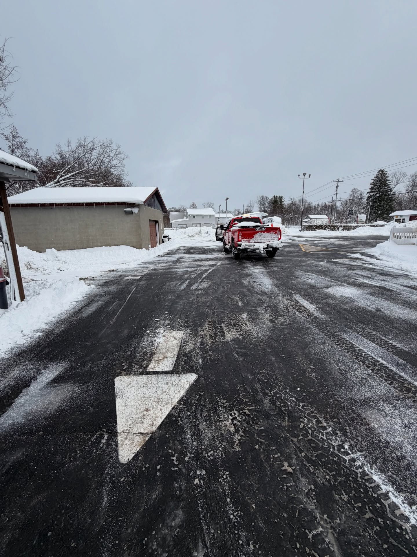 Bonomo's Dari Creme and Frozen Dessert To Go Room Clinton