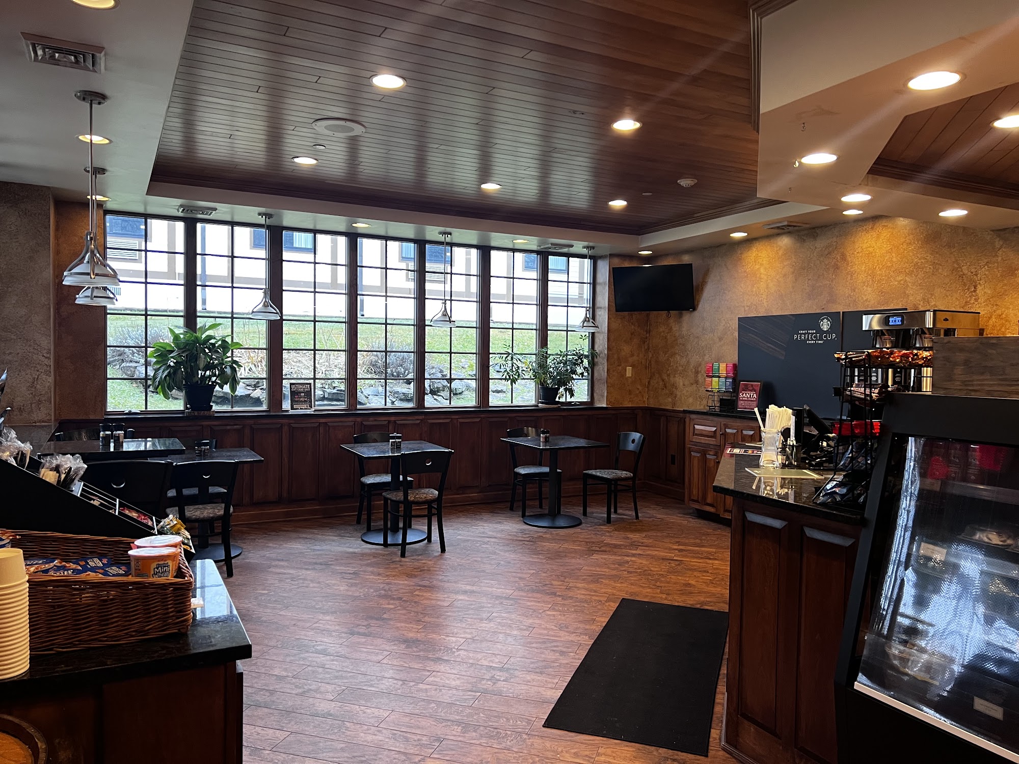 Courtyard Cafe - Starbucks Coffee Menu