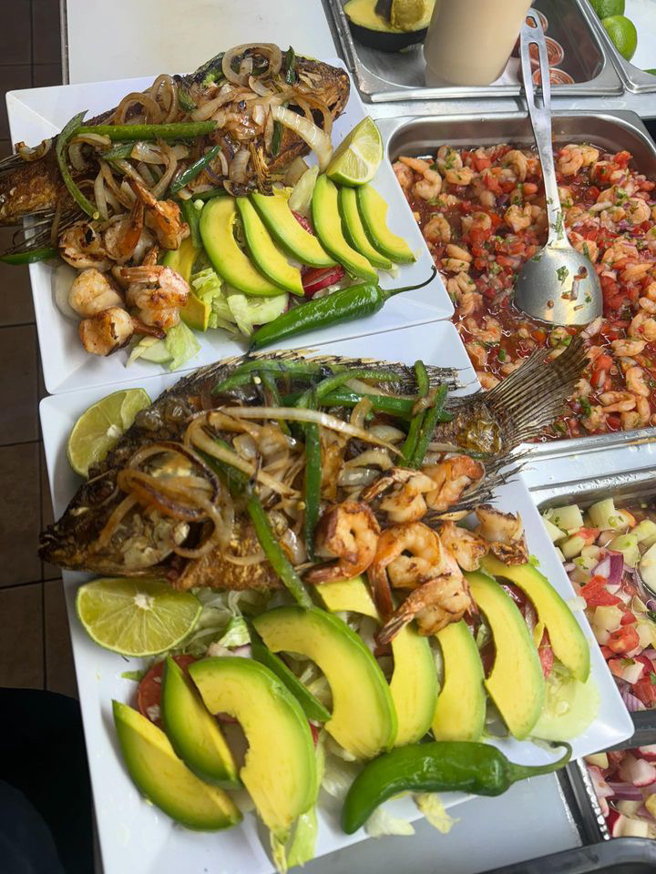 Deli La Esmeralda Menu