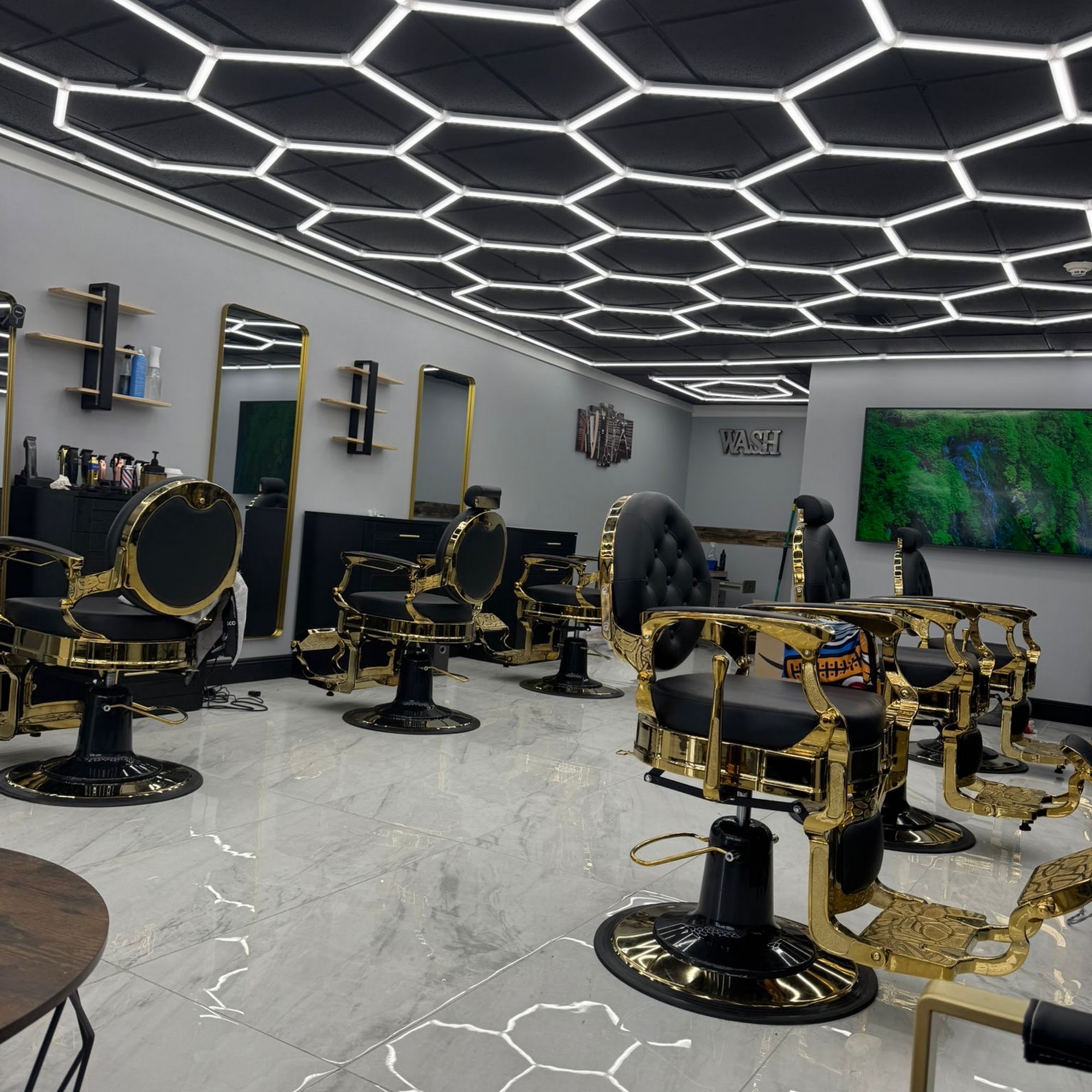 Patron Barber Shop 2019 NY-112, Coram New York 11727