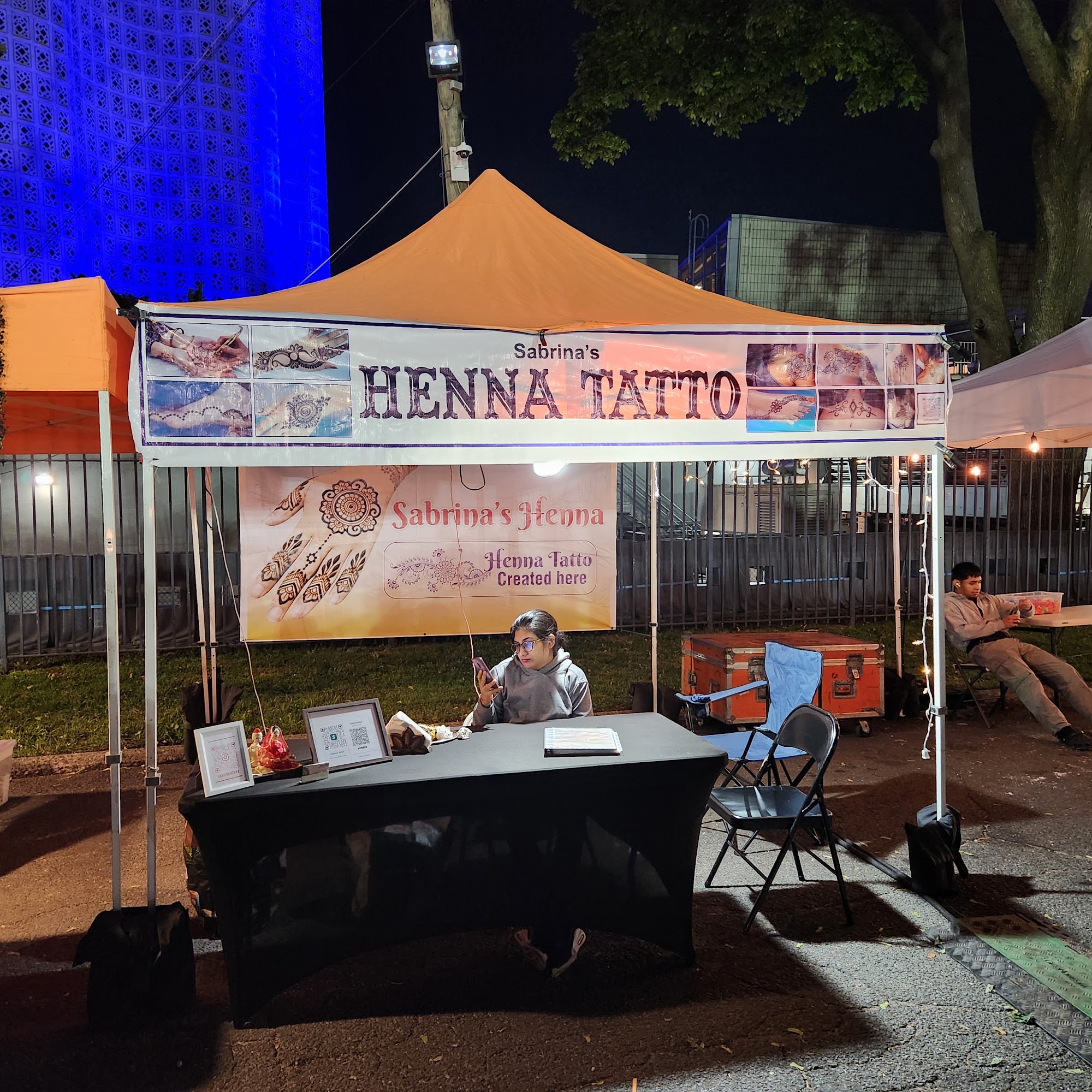 Queens Night Market Corona