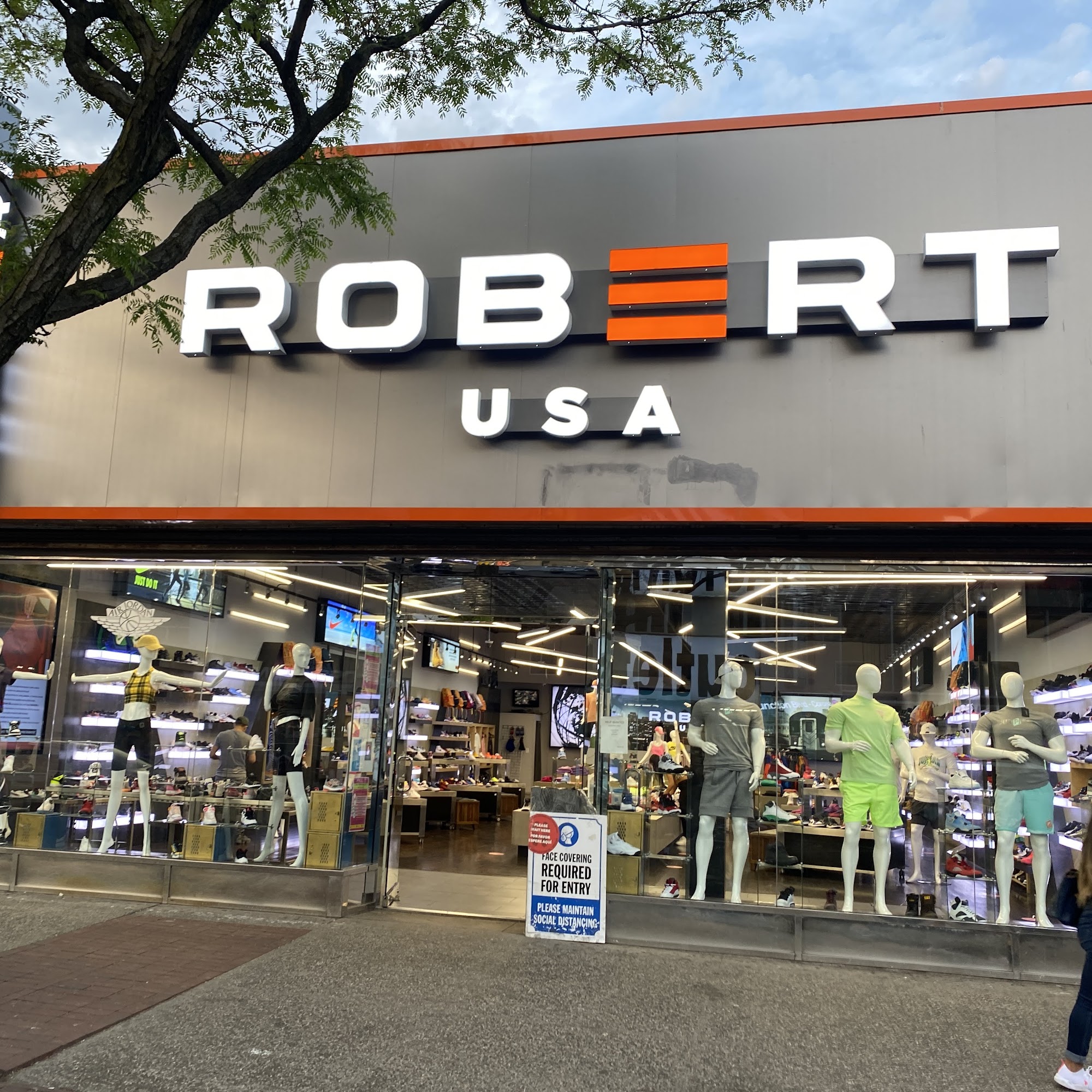 Robert USA
