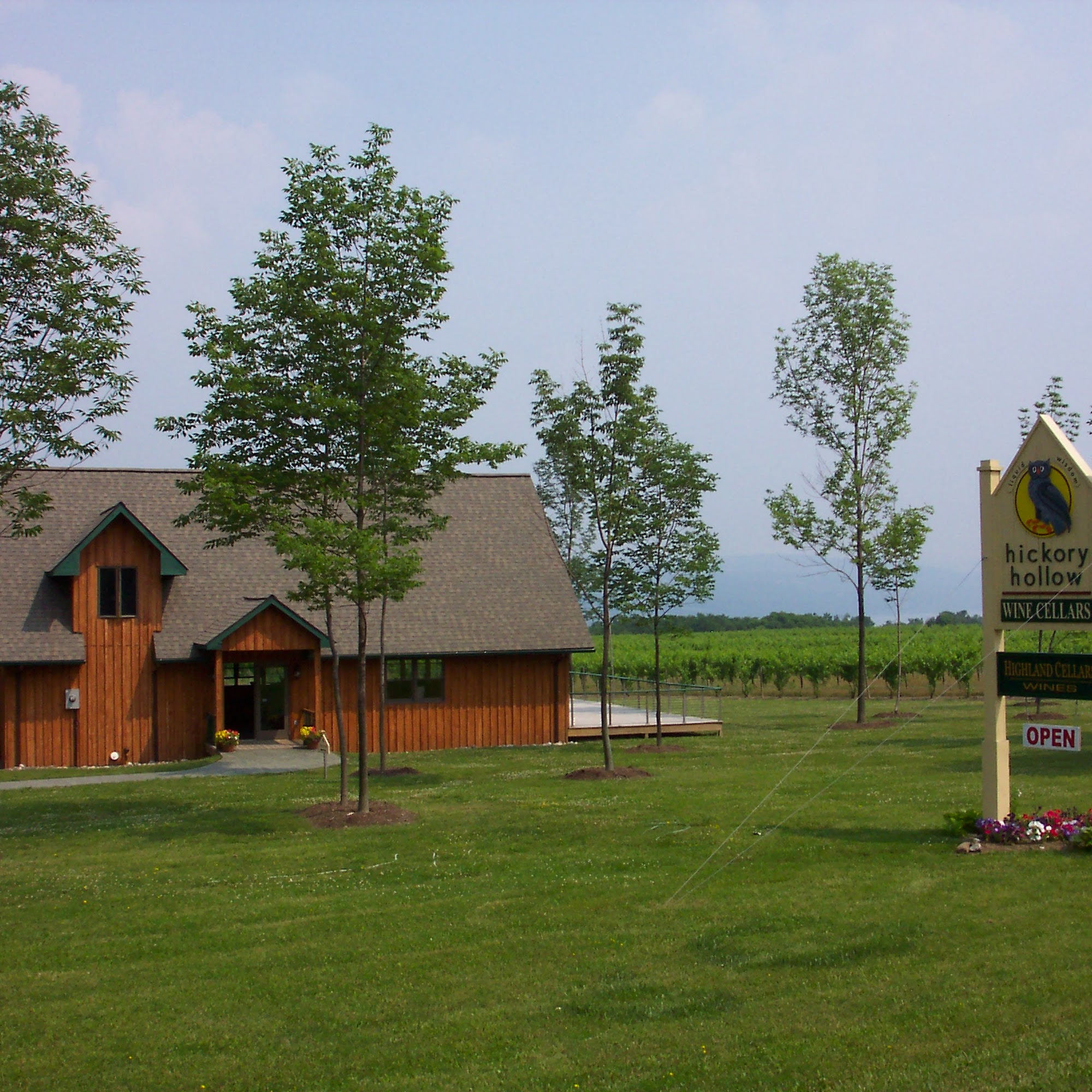 Hickory Hollow Wine Cellars Dundee