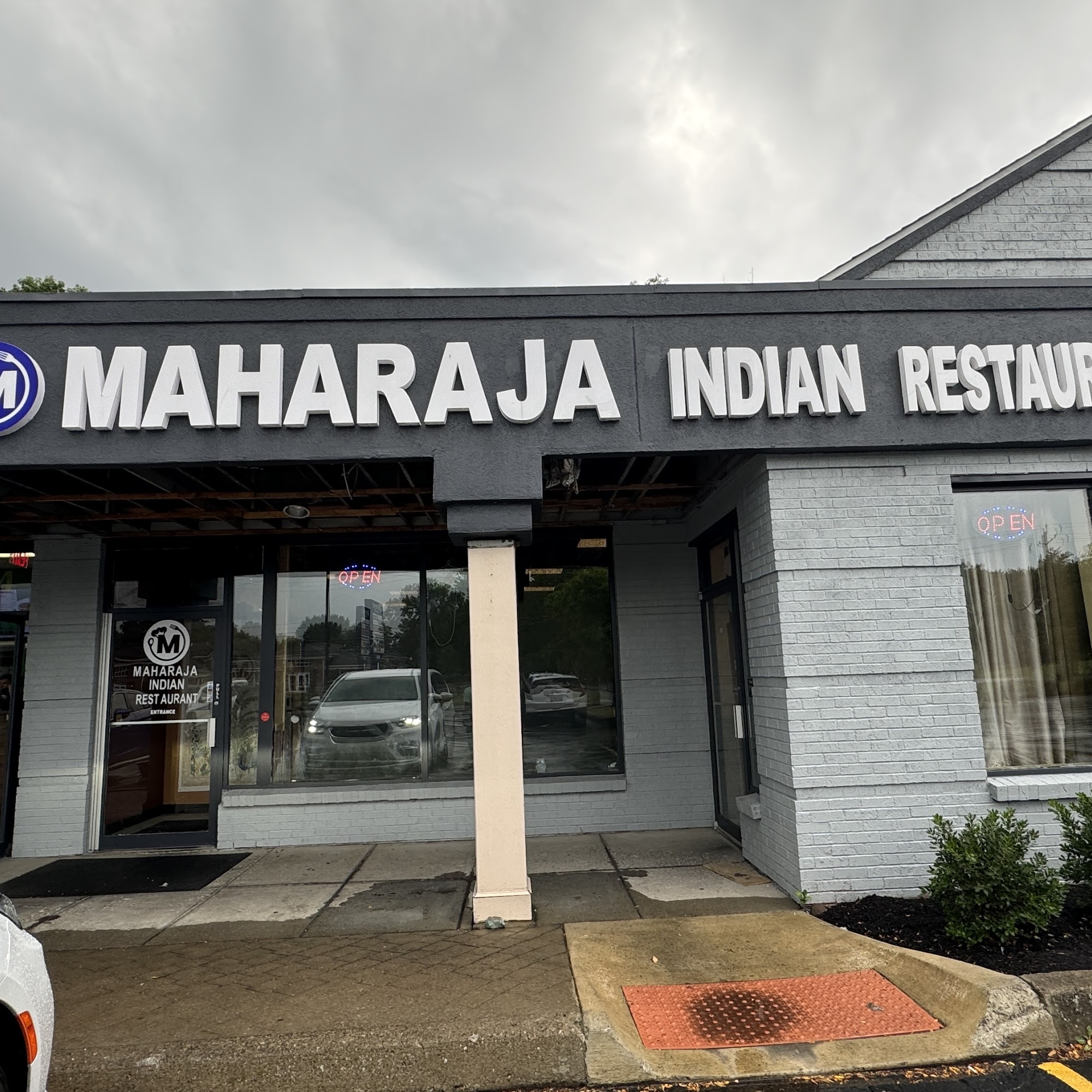 Maharaja Indian restaurant 9416 Transit Rd, East Amherst, NY 14051