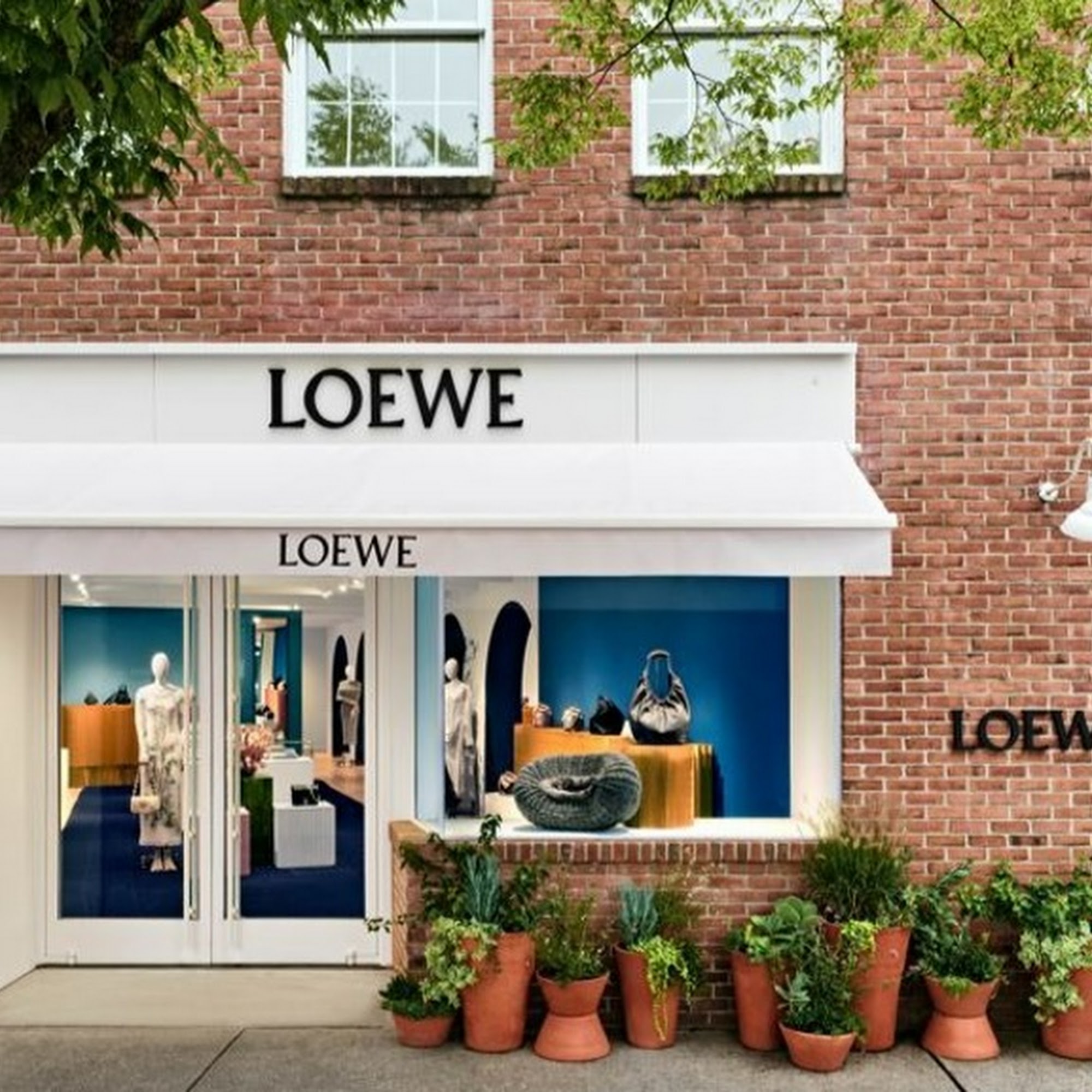 LOEWE East Hampton