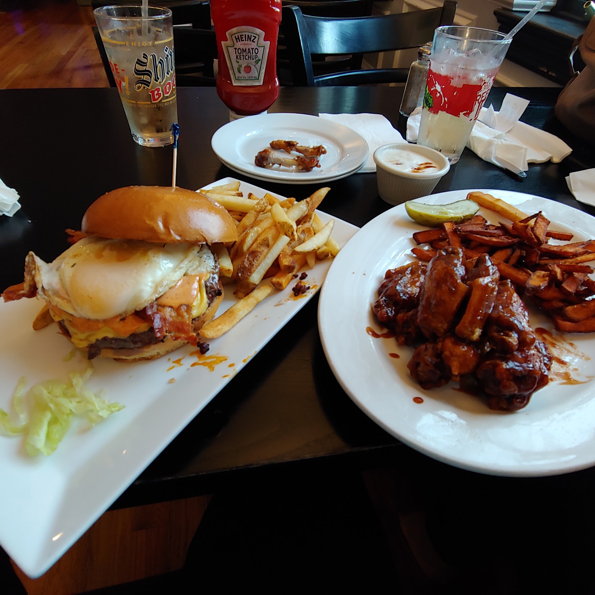 Alex's Lounge II Elmsford